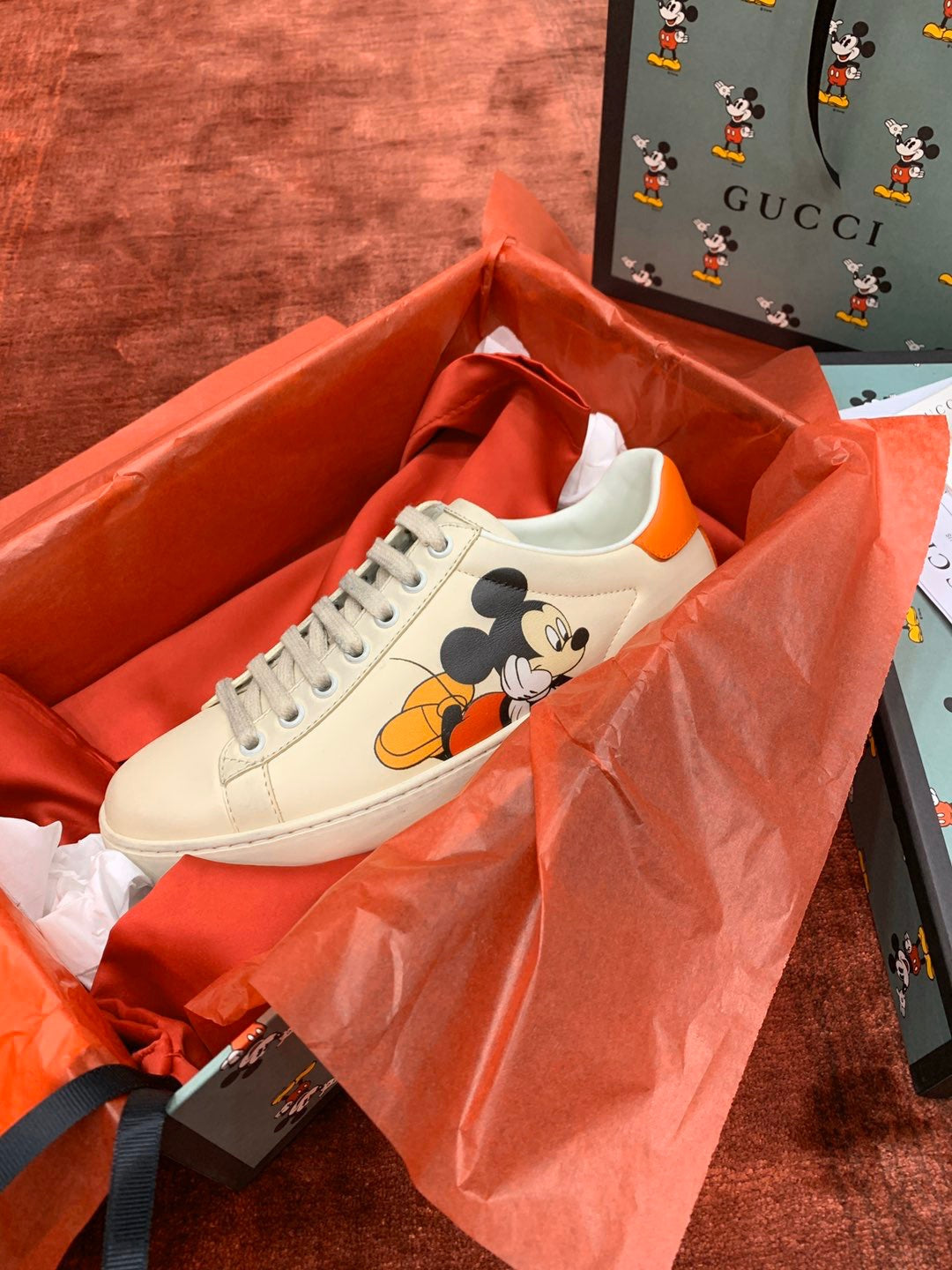 Sneakers & Shoes