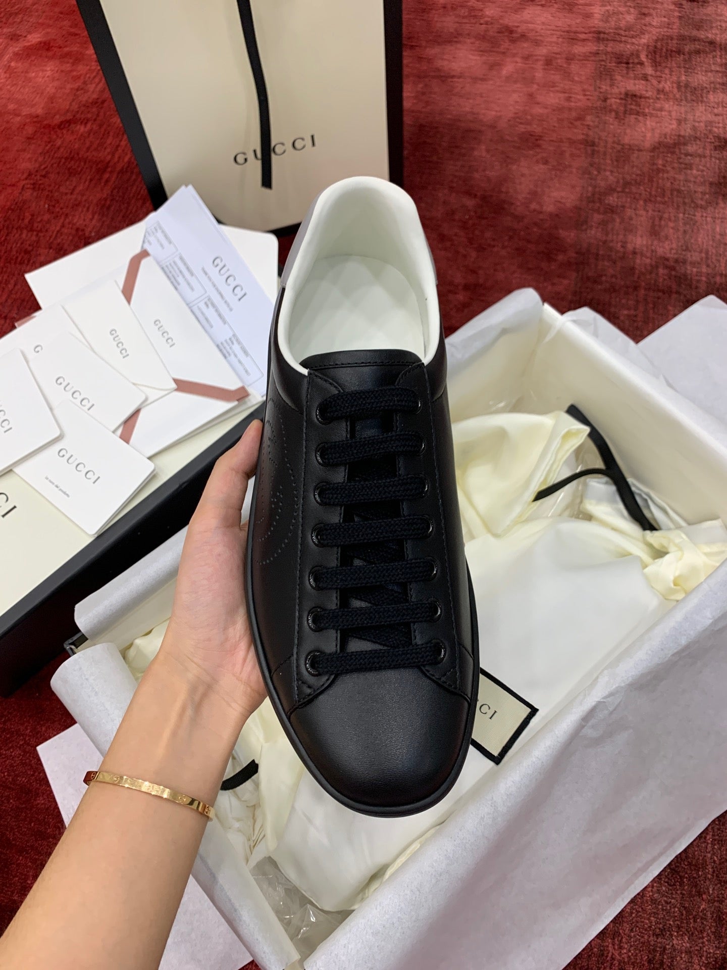 Sneakers & Shoes