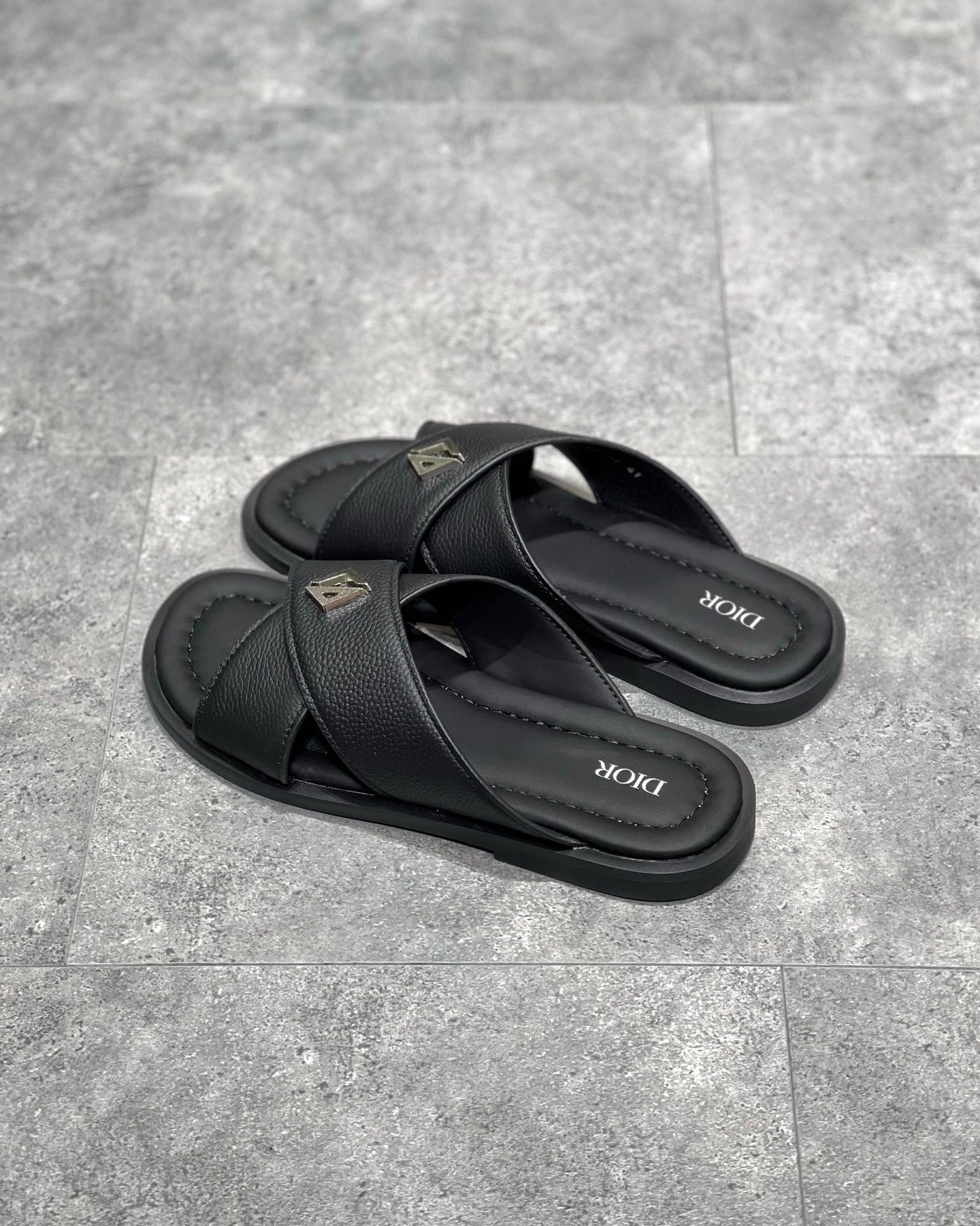 DIO Sandal