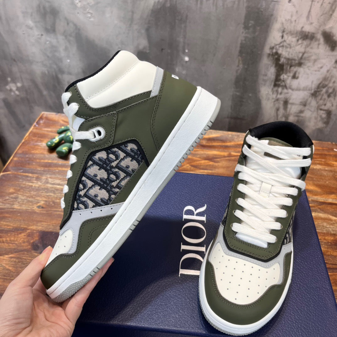 DIO Sneakers