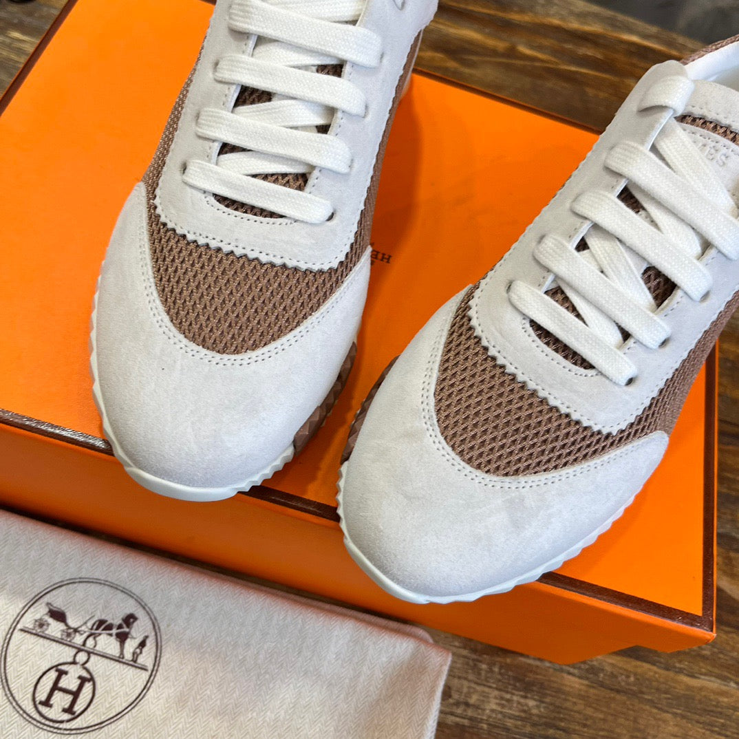 HERM Sneakers