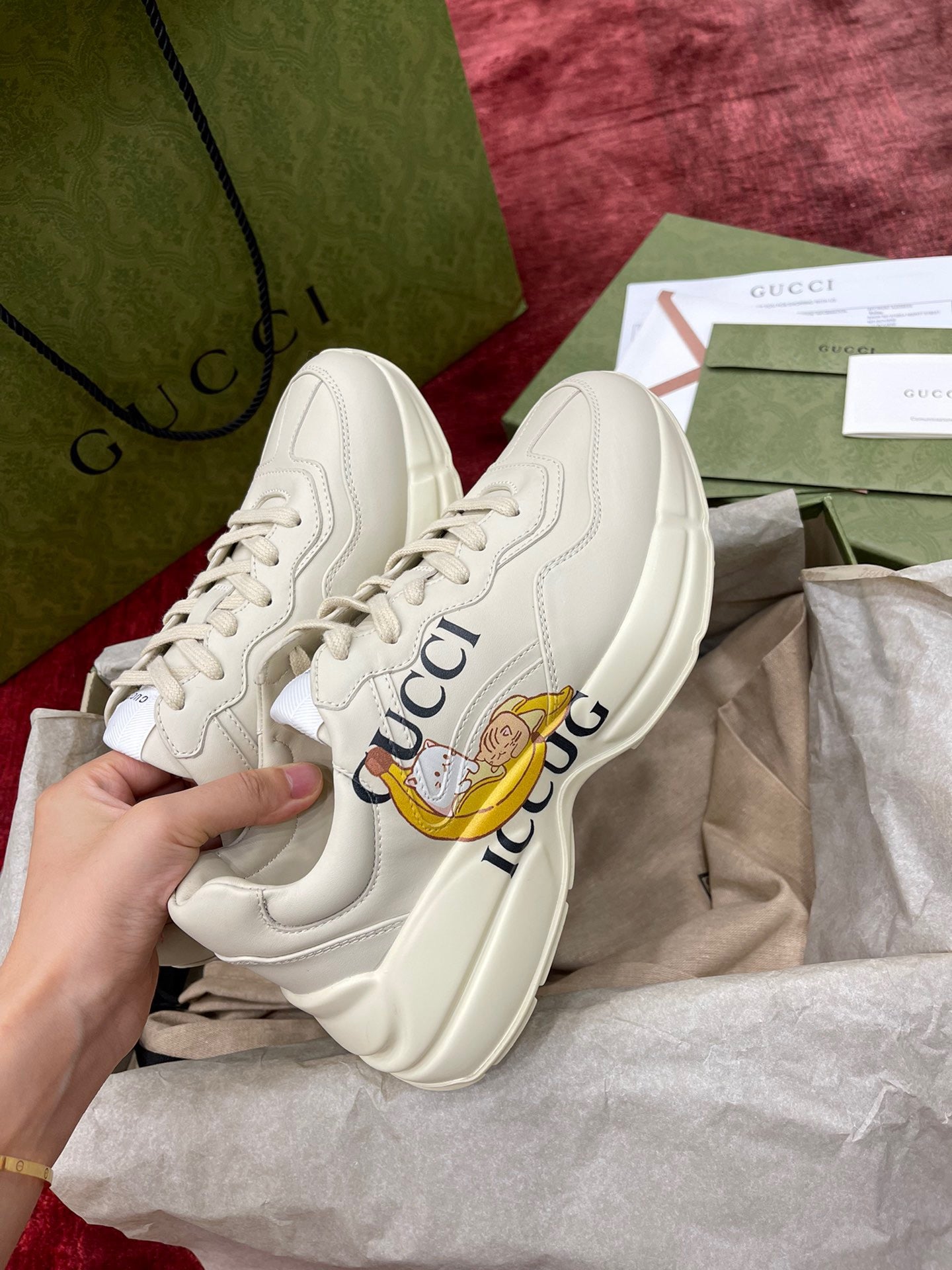 Sneakers & Shoes