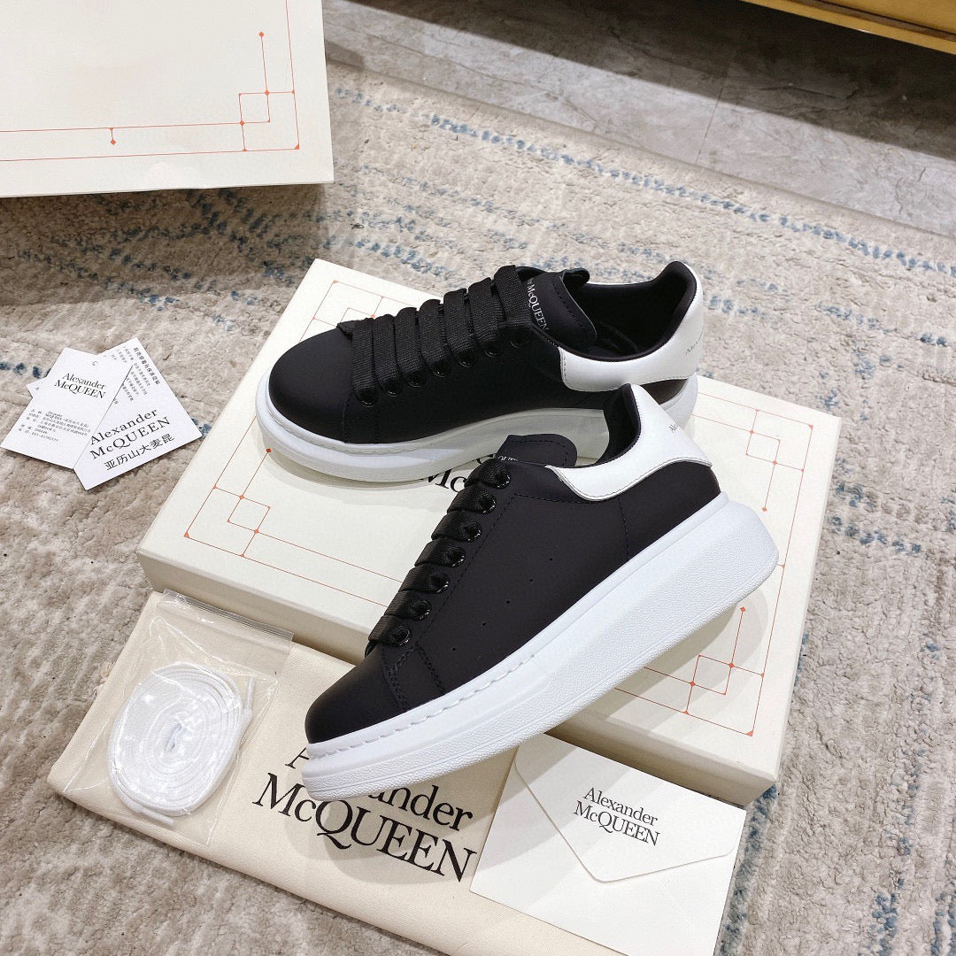 Sneakers & Shoes