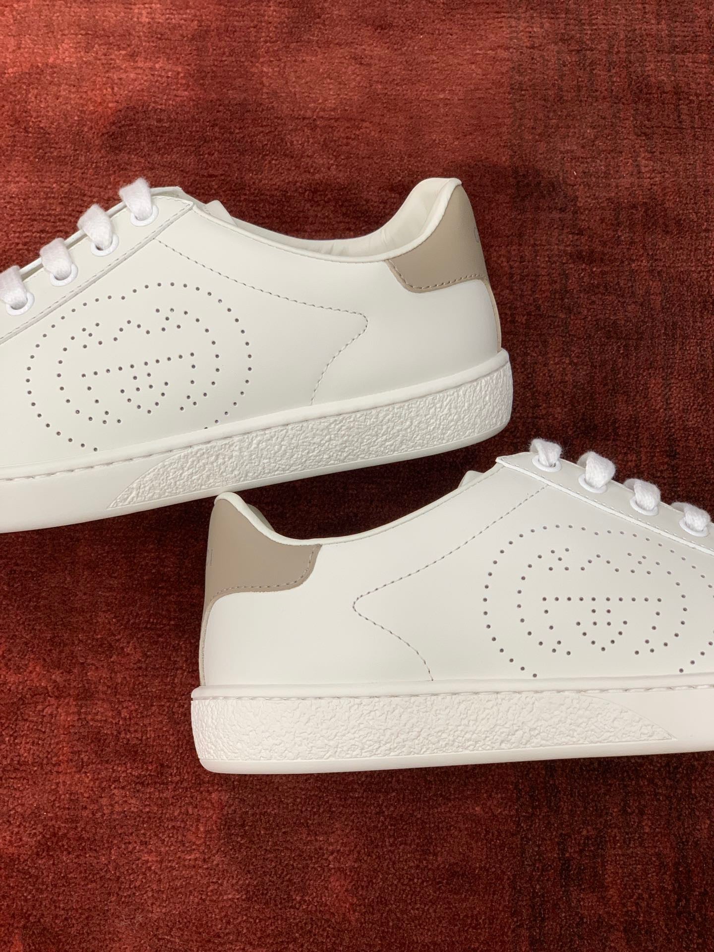 Sneakers & Shoes