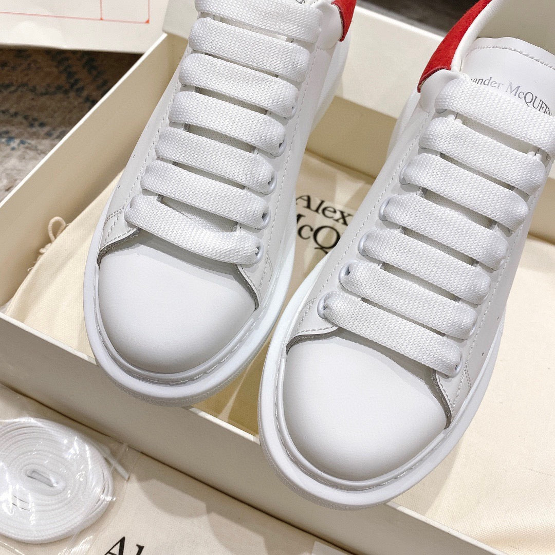 Sneakers & Shoes