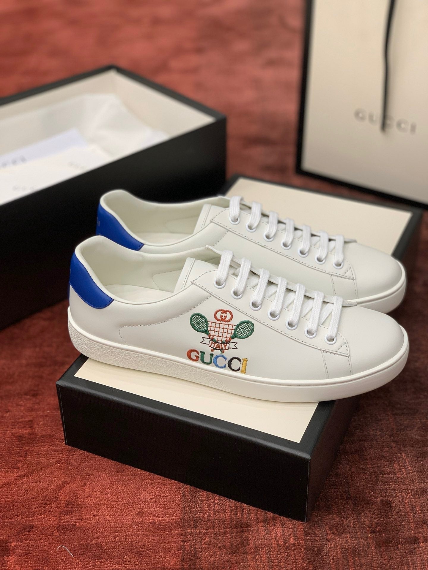 Sneakers & Shoes