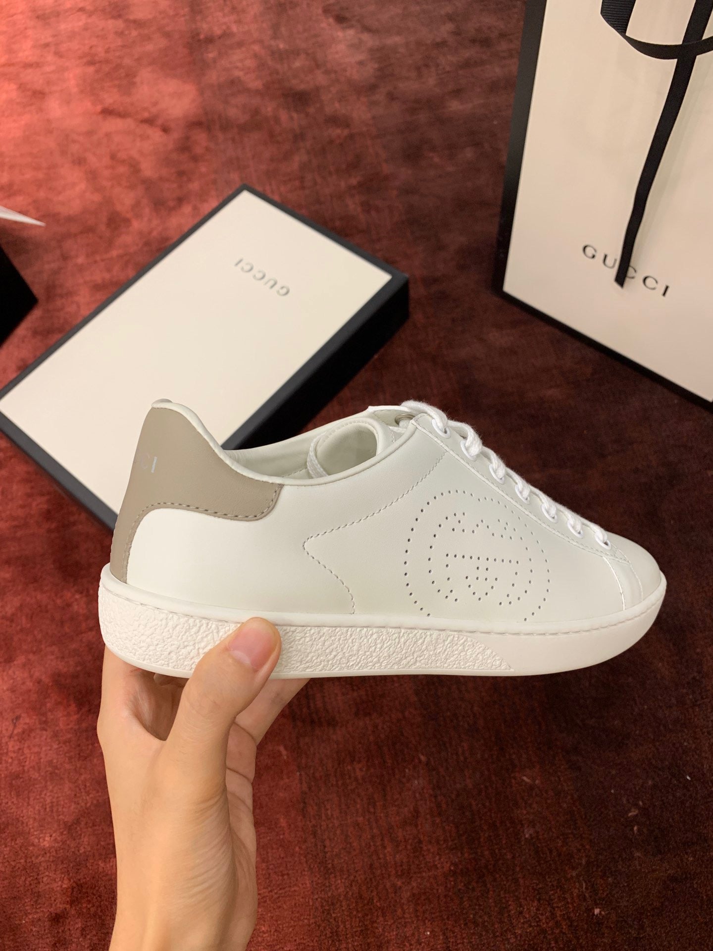 Sneakers & Shoes