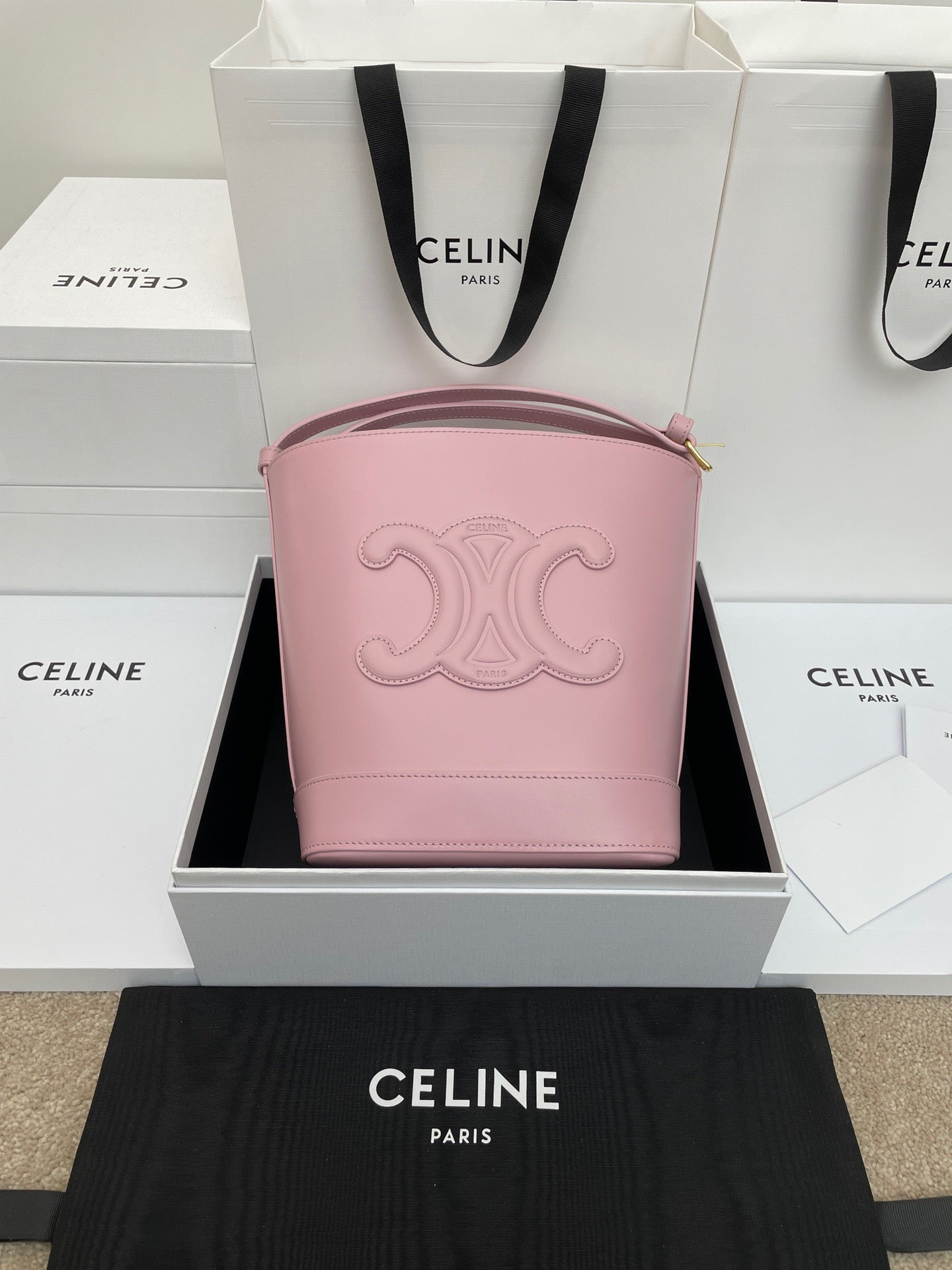 CEL Triomphe Bucket