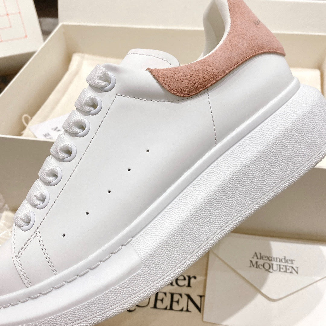 Sneakers & Shoes