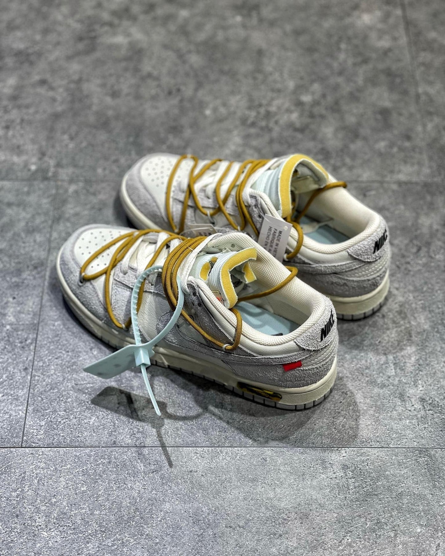 NKE Dunk x Off-White