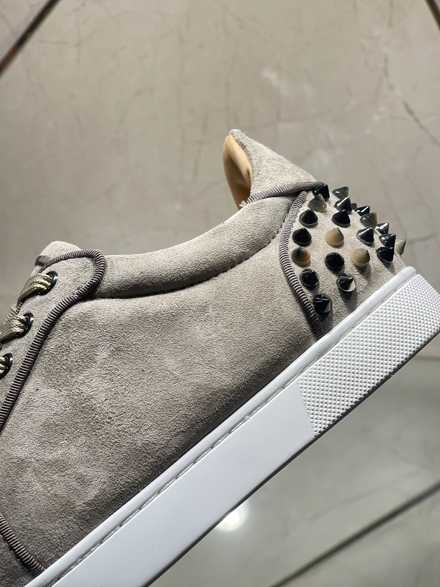 Sneakers & Shoes
