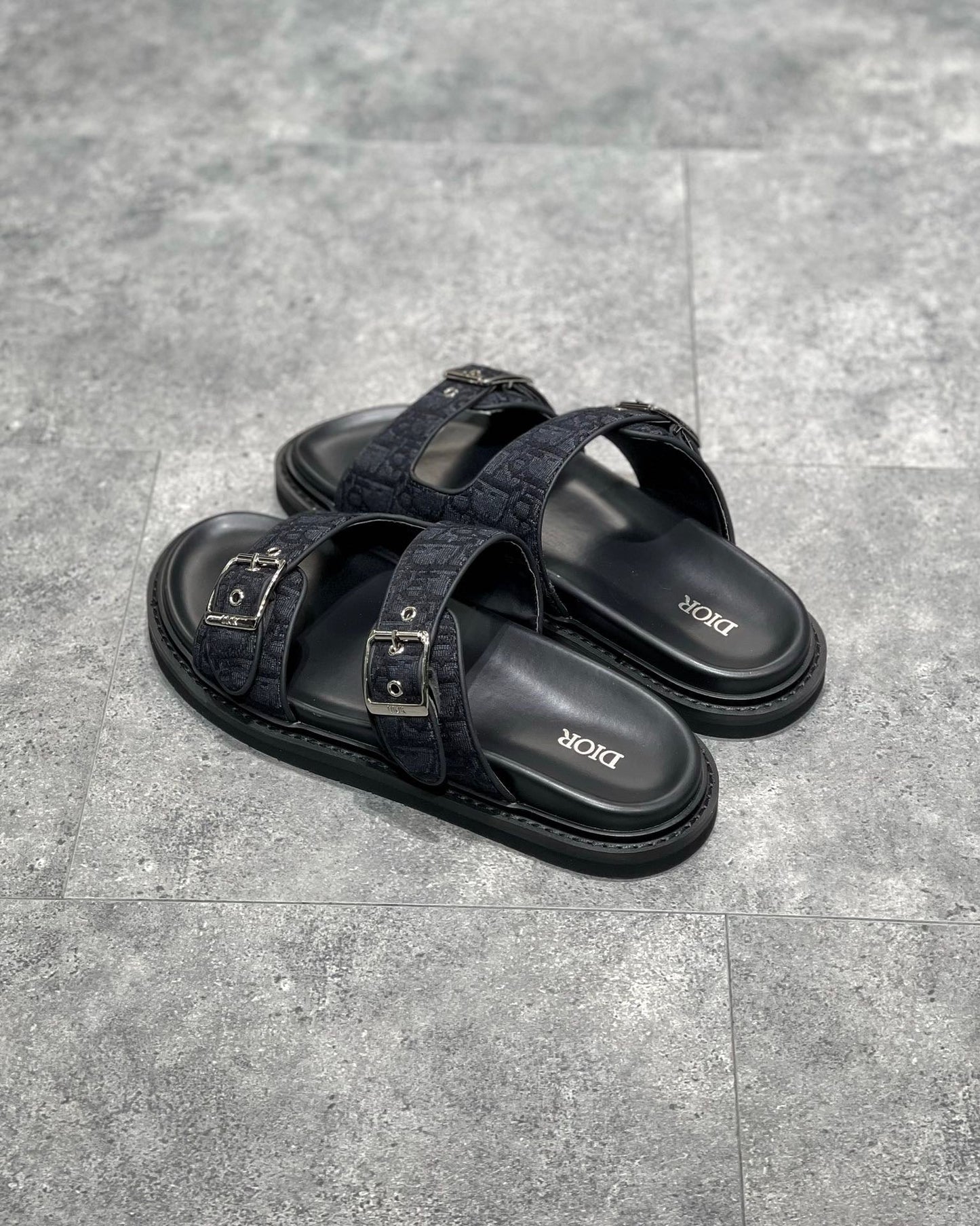 DIO Sandal