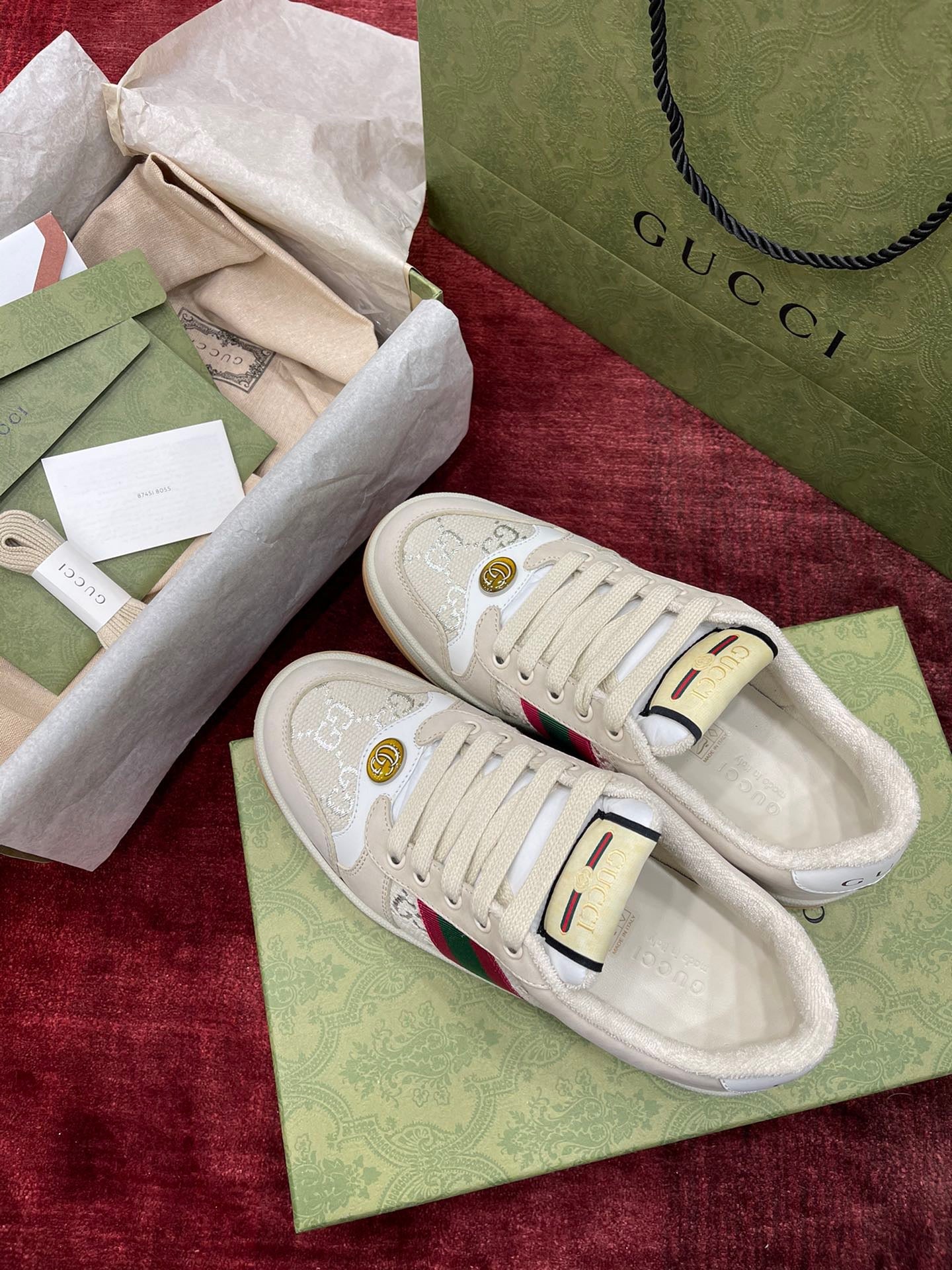 Sneakers & Shoes