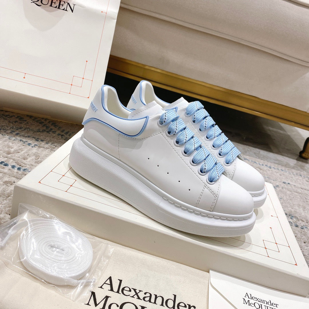 Sneakers & Shoes