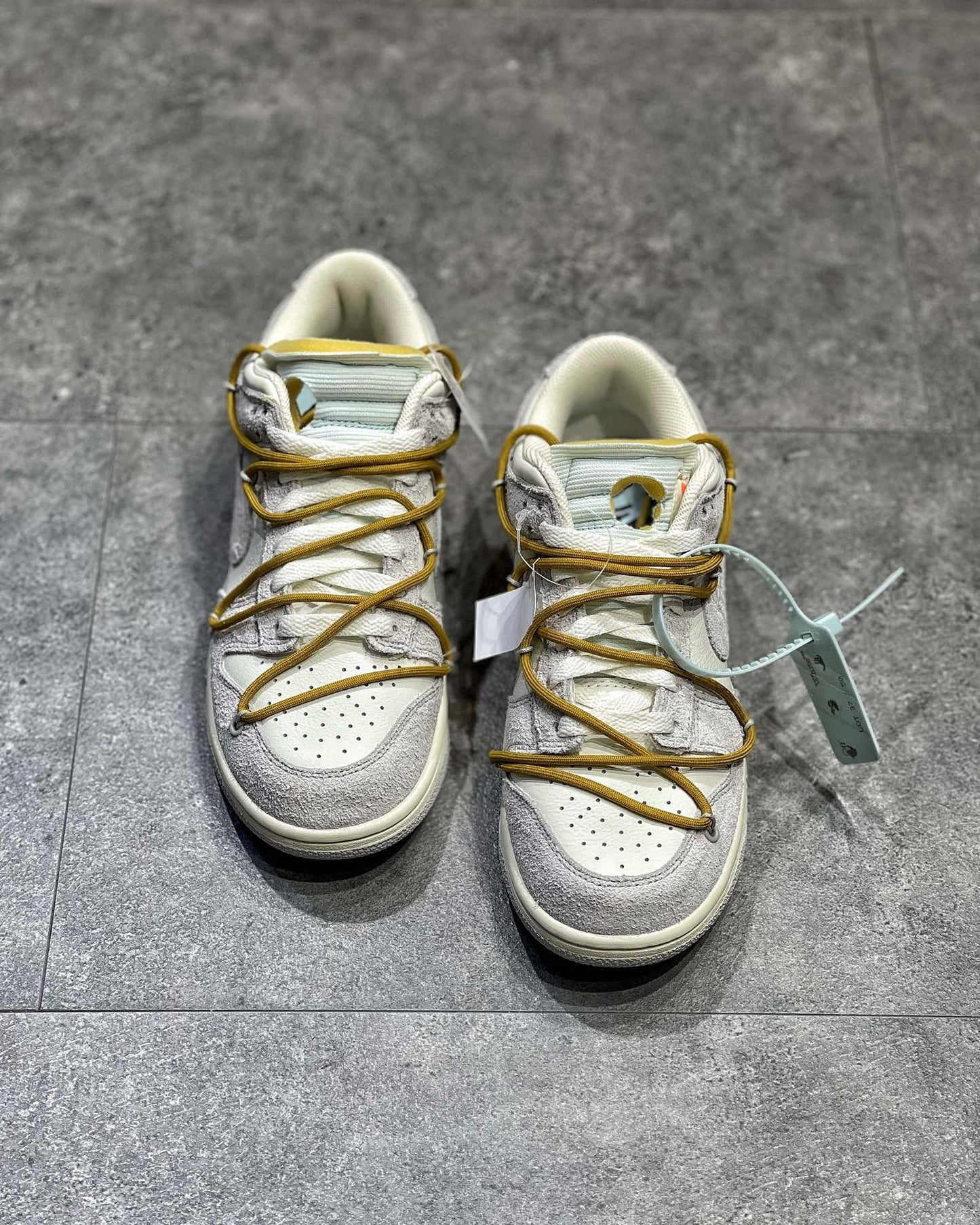 NKE Dunk x Off-White