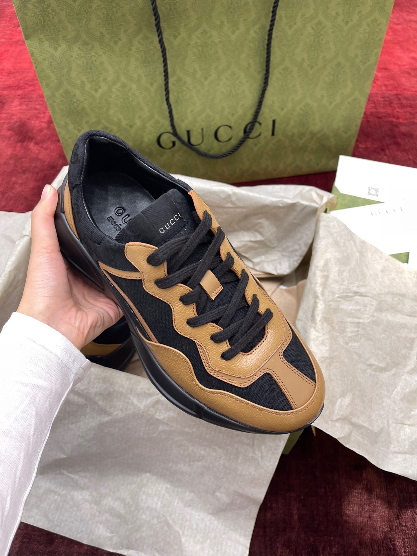 Sneakers & Shoes