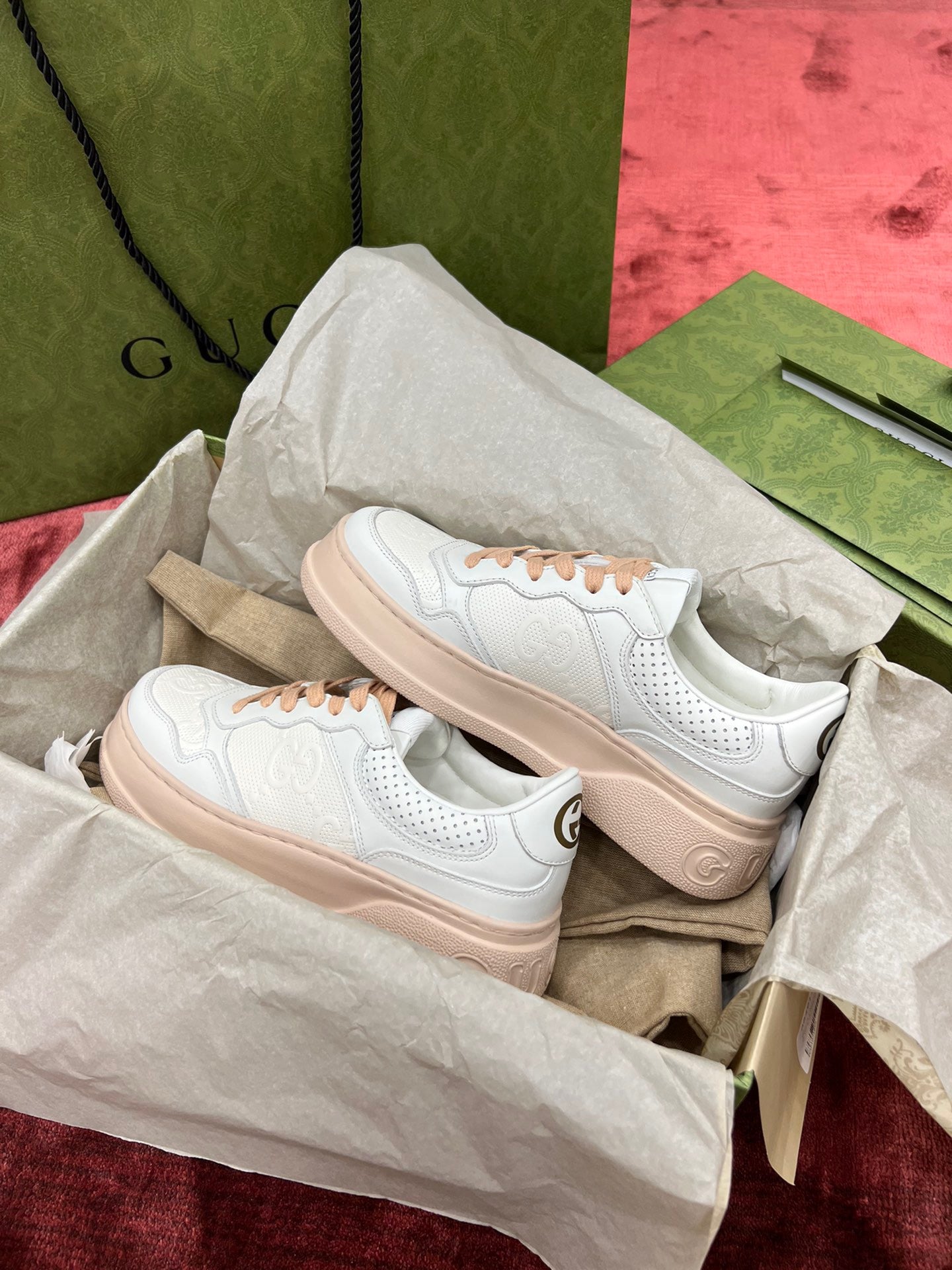 Sneakers & Shoes