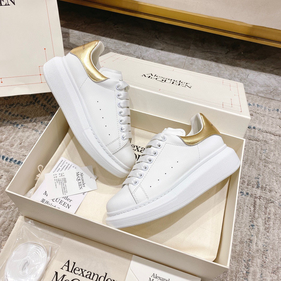 Sneakers & Shoes