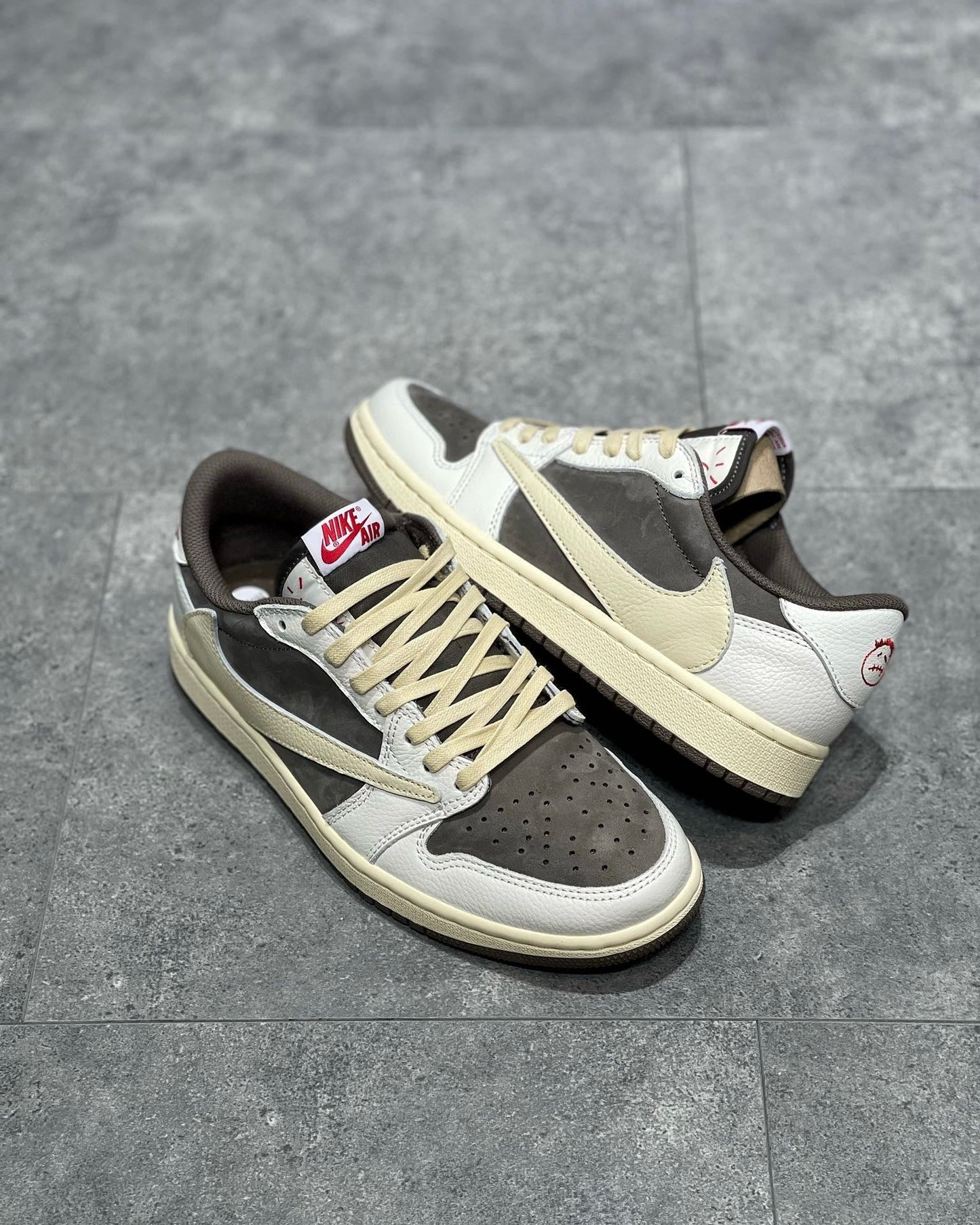 Travis Scott x AJ 1 Low