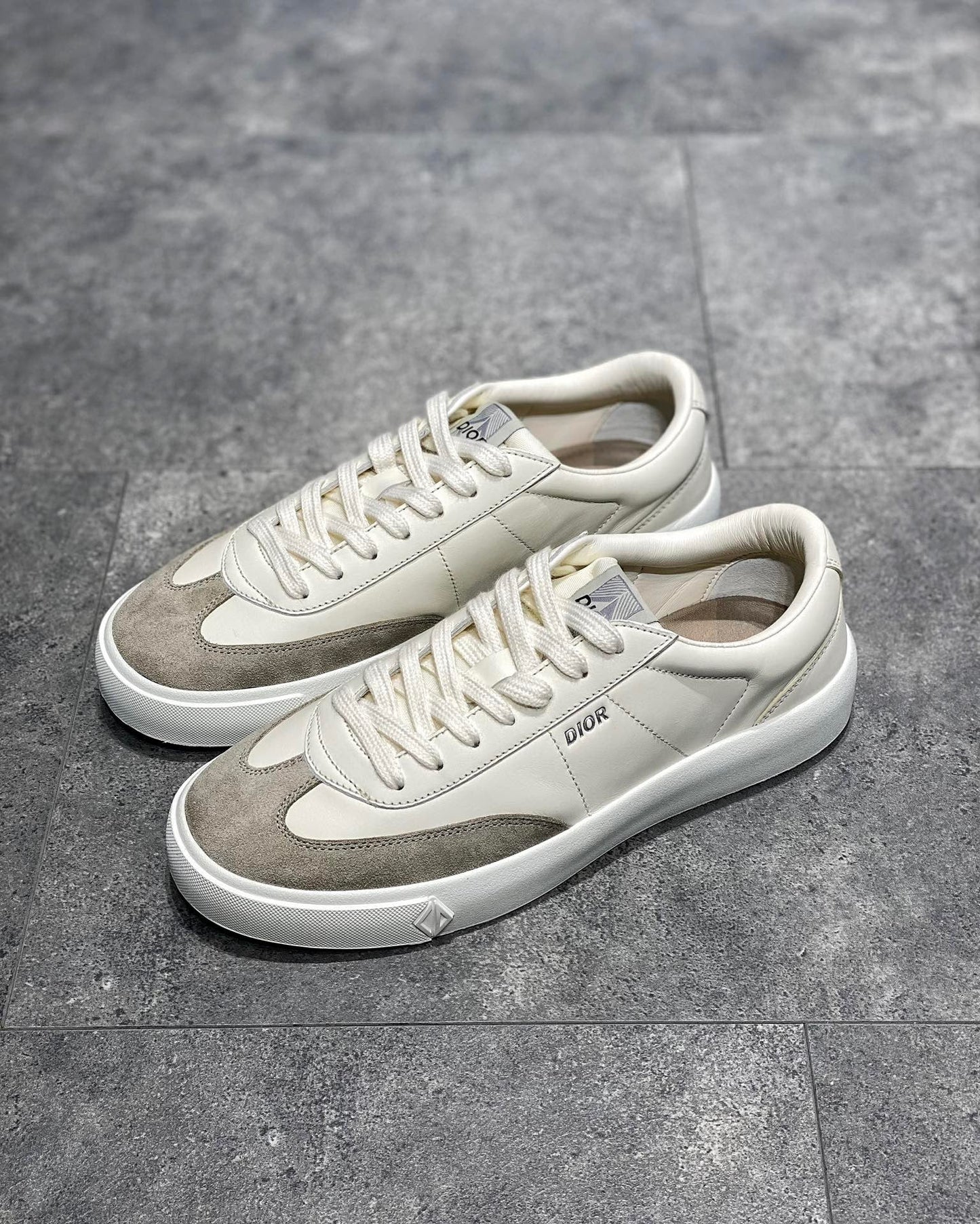 DIO Sneakers