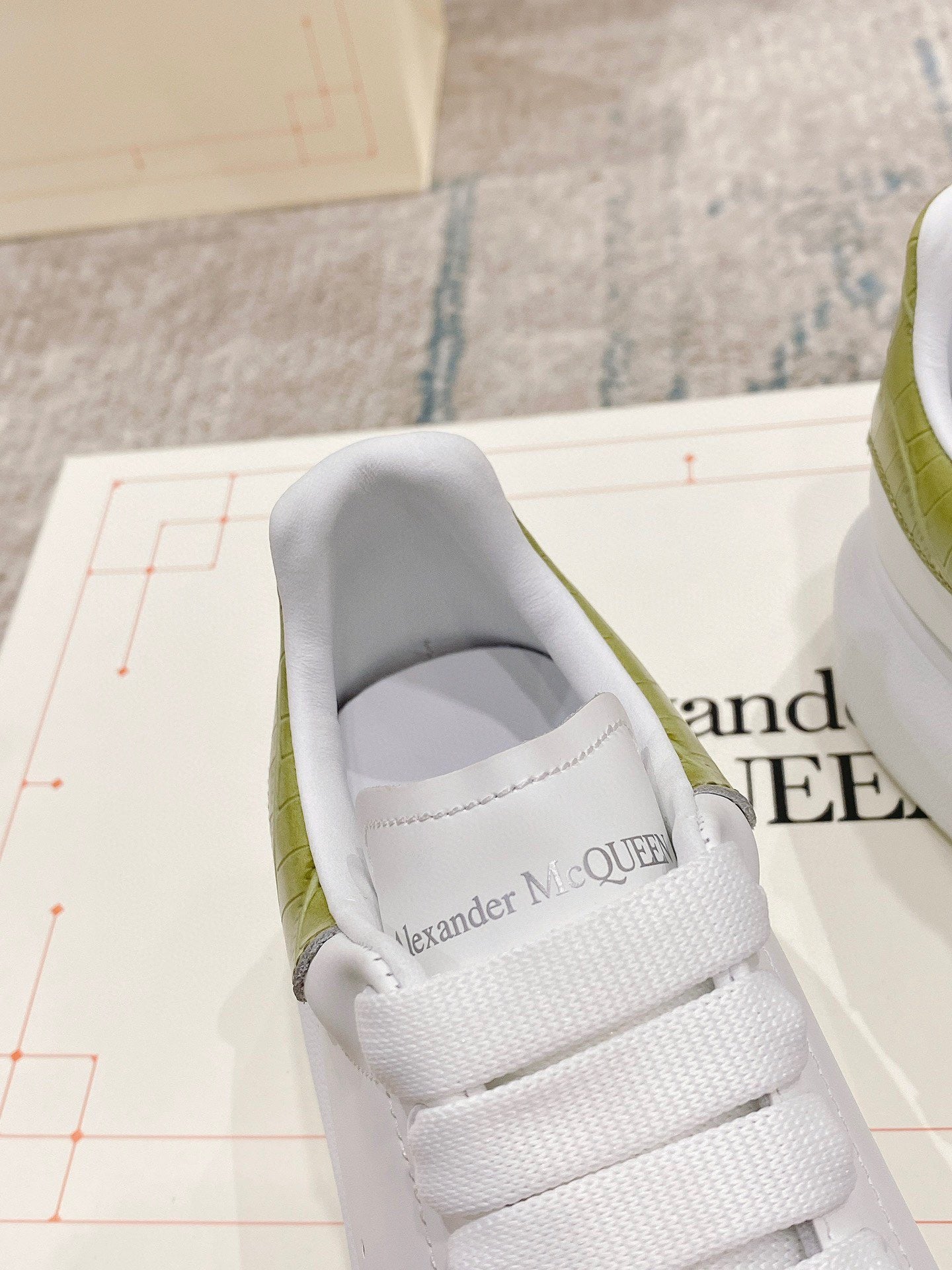 Sneakers & Shoes