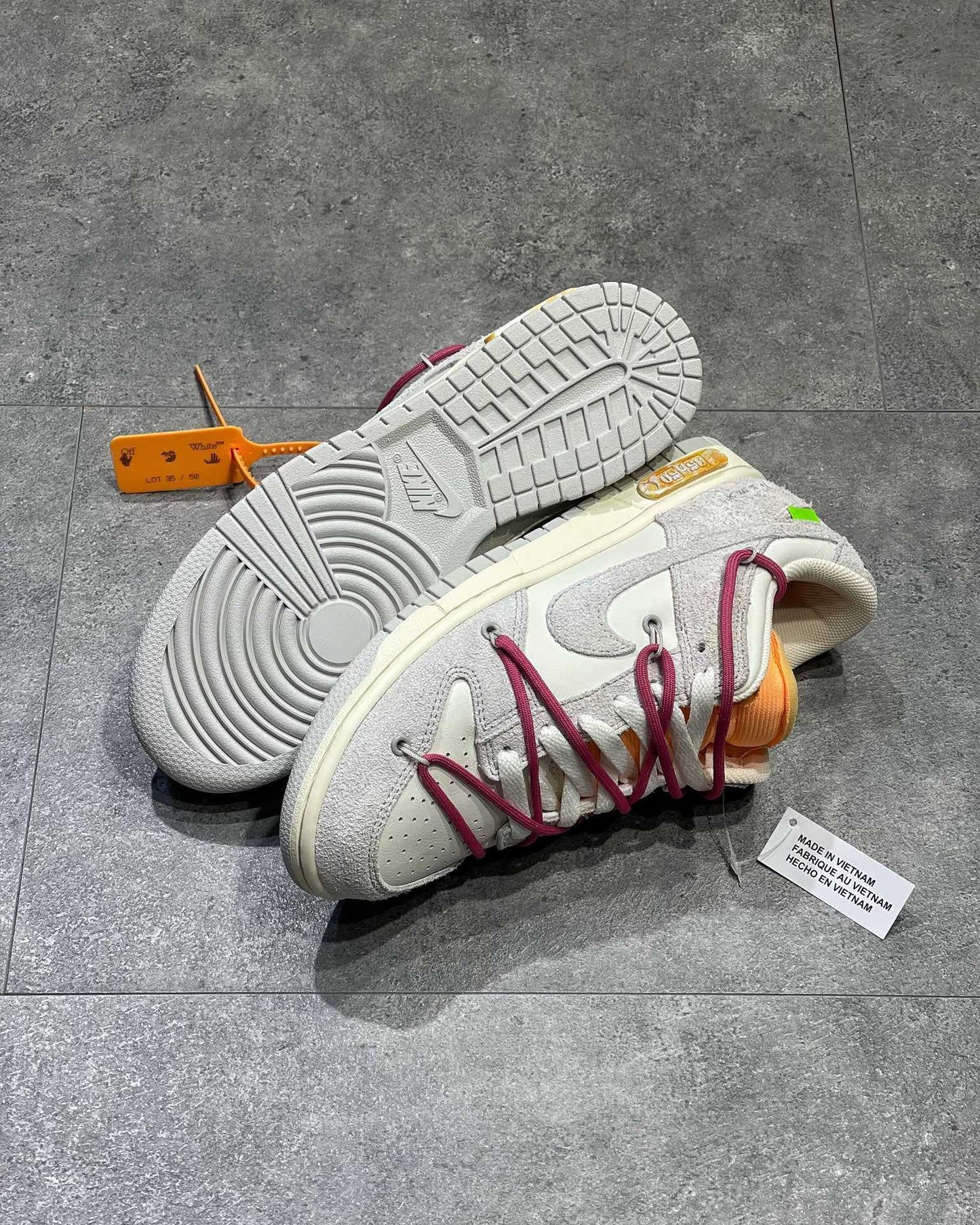 NKE Dunk x Off-White