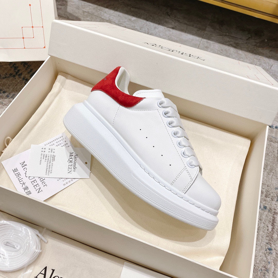 Sneakers & Shoes