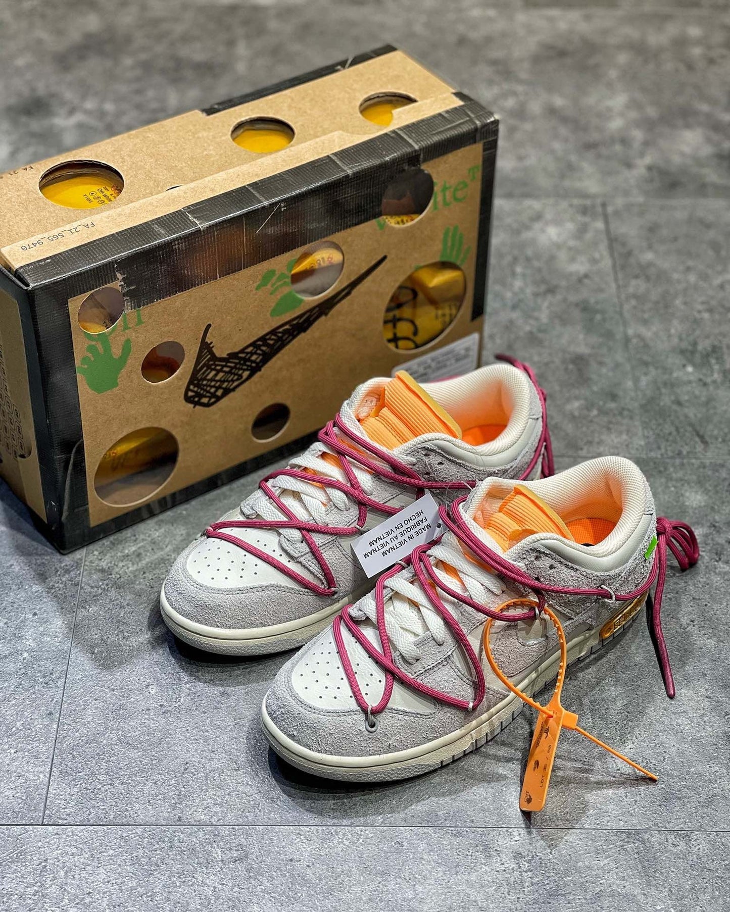 NKE Dunk x Off-White