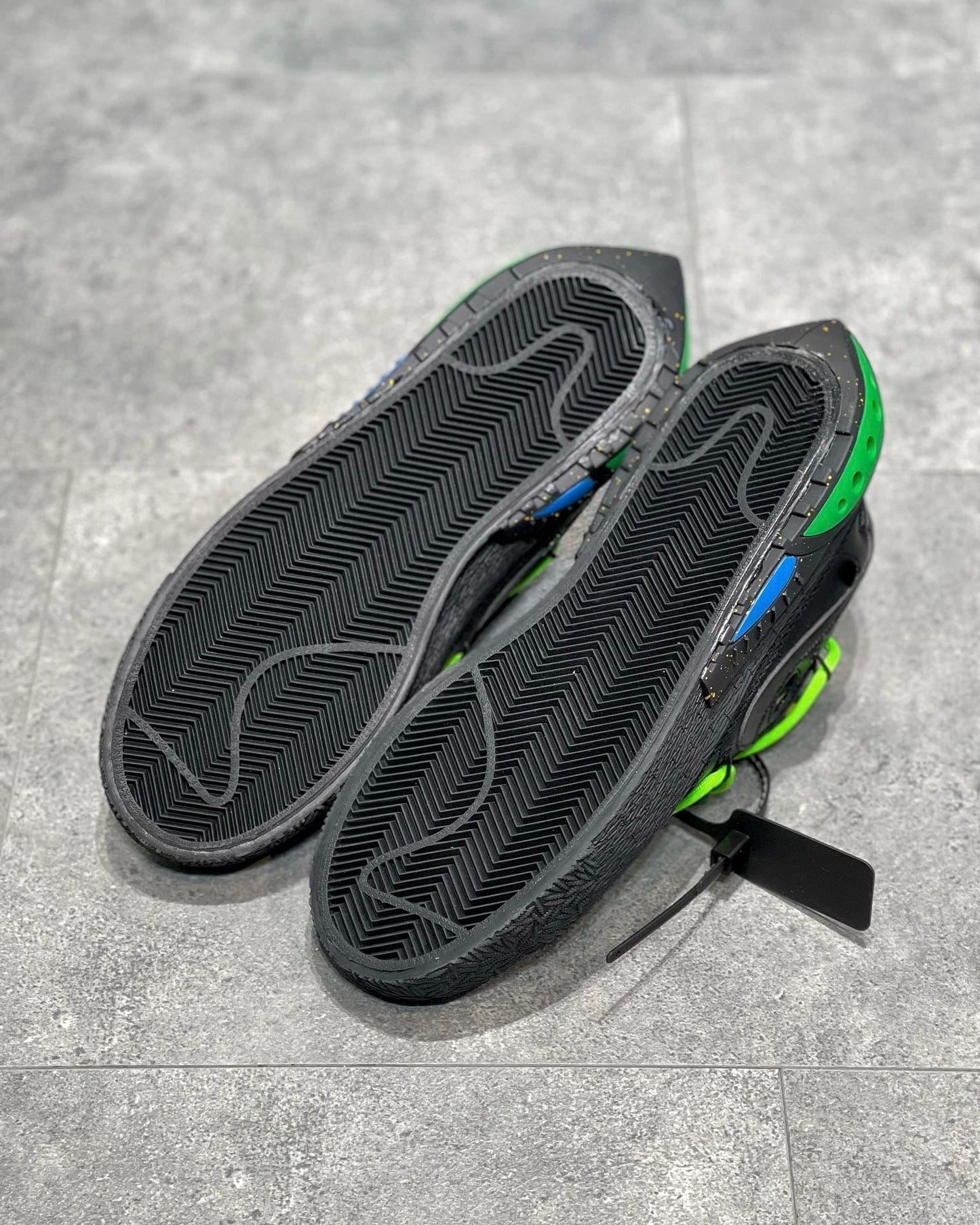 NKE Blazer Low 77 x Off-White