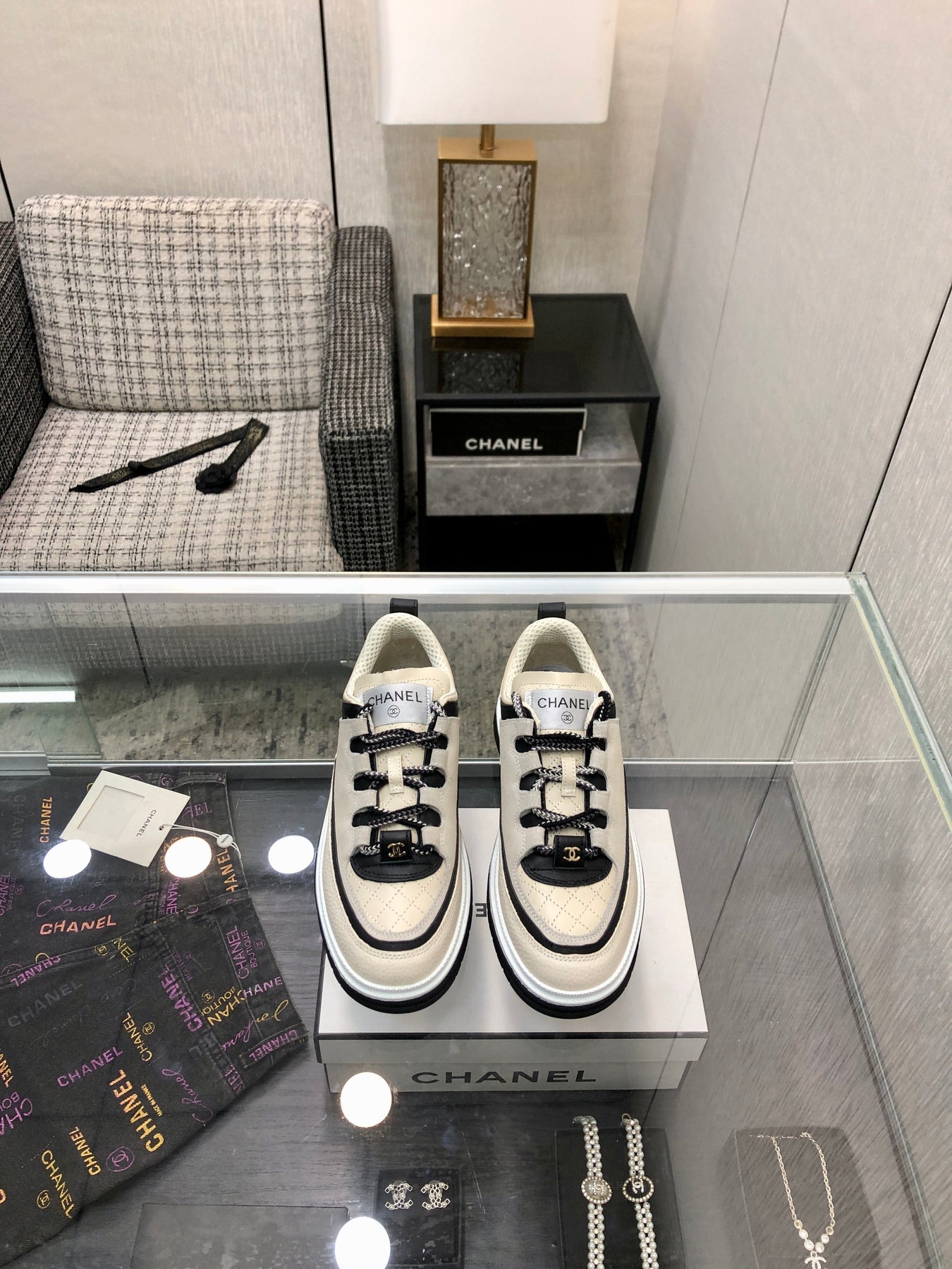 LOW TOP CASUAL SHOES IN BISQUE BEIGE LAMBSKIN AND SUEDE