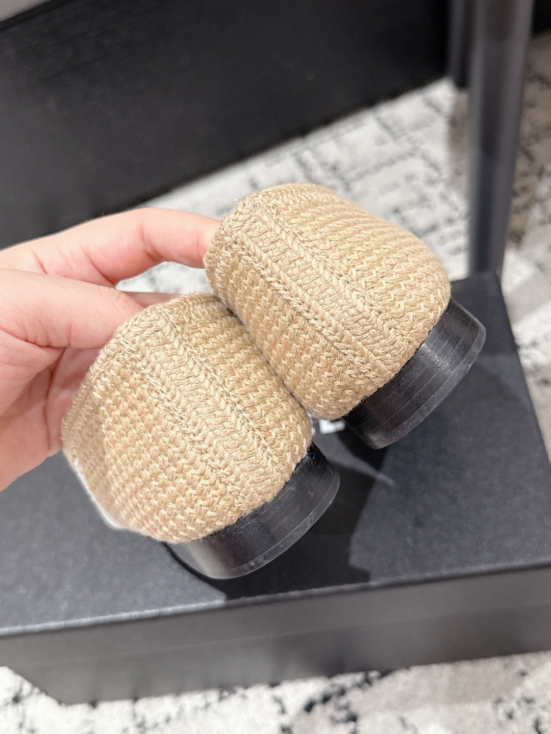 BALLET FLAT 25S IN OFF WHITE AND BEIGE RAFFIA