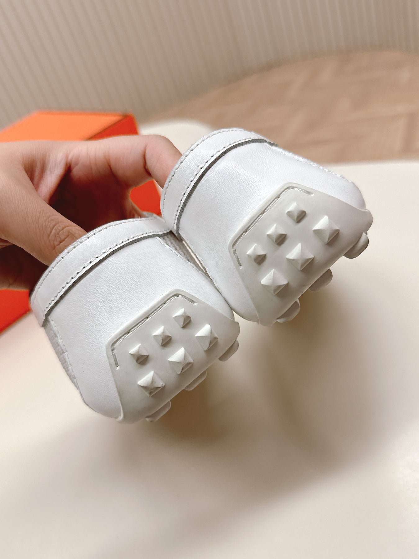 KIGA SNEAKER IN WHITE CROCHET KNIT AND CALFSKIN