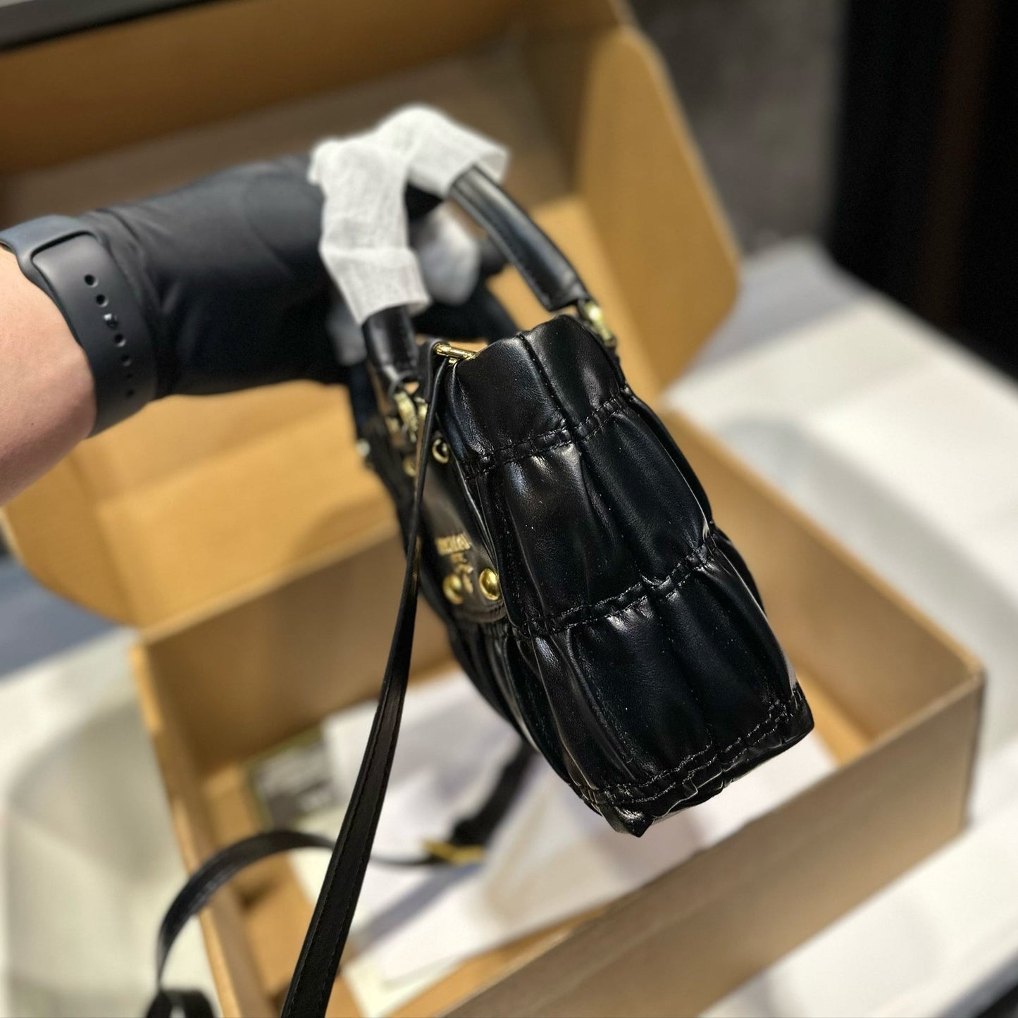 RUCHED TOP HANDLE BAG 19 IN BLACK SAFFIANO LEATHER