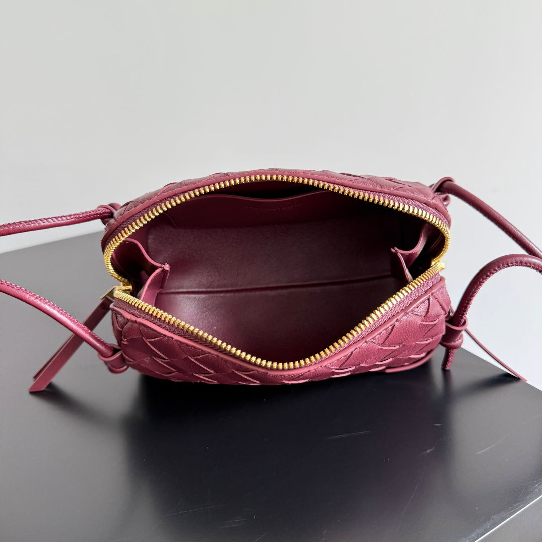 CONCERT POUCH 18.5 IN BURGUNDY LAMBSKIN