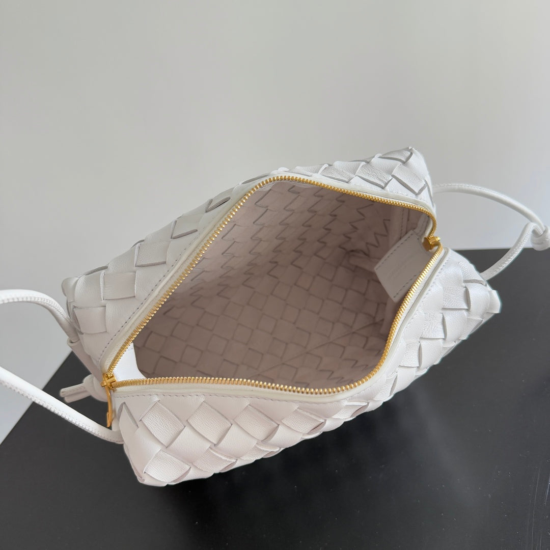 MINI LOOP CAMERA BAG 22 IN WHITE CALFSKIN