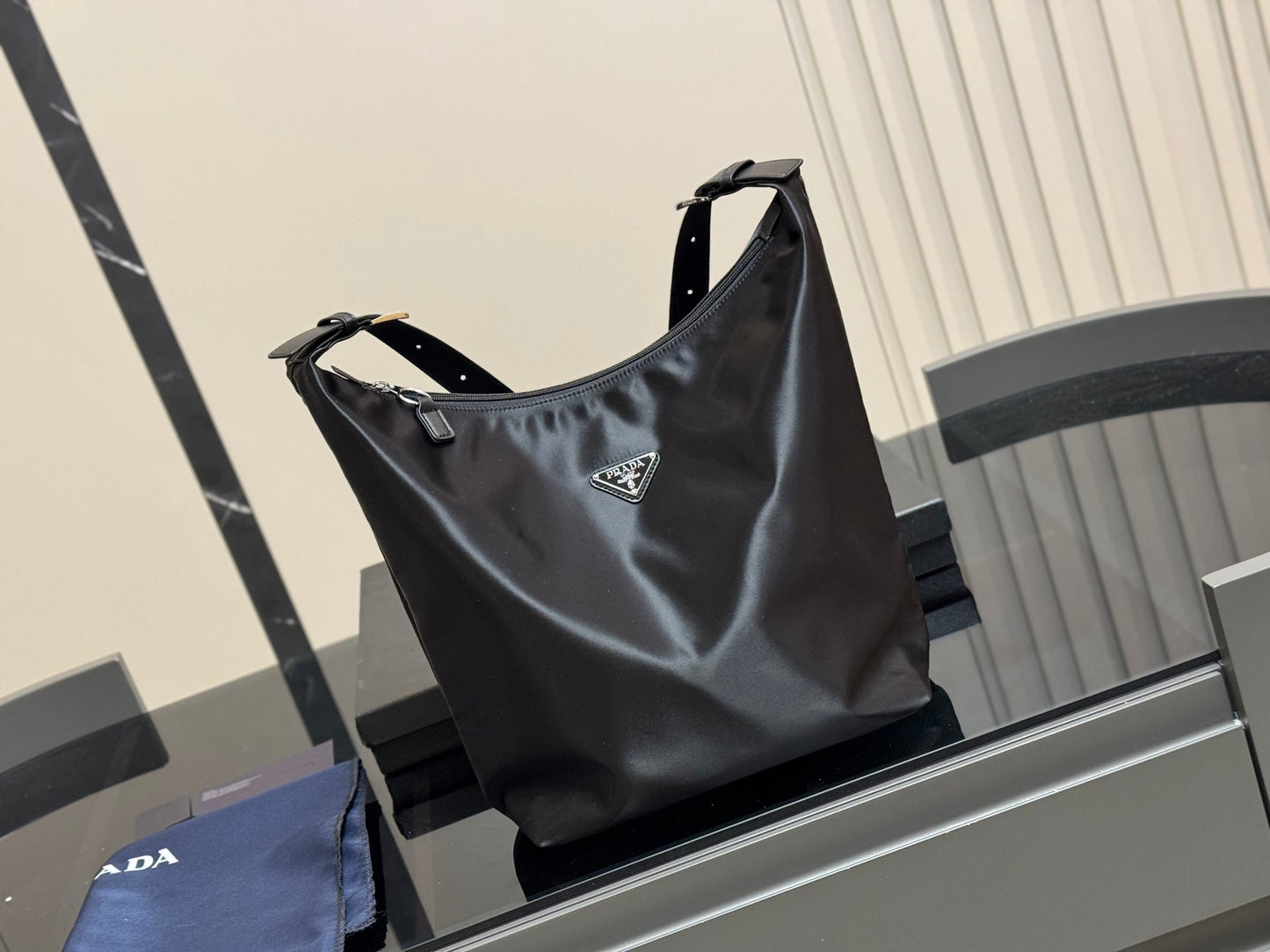 MEDIUM TOTE BAG 31 IN BLACK RE-NYLON WITH CALFSKIN STRAP