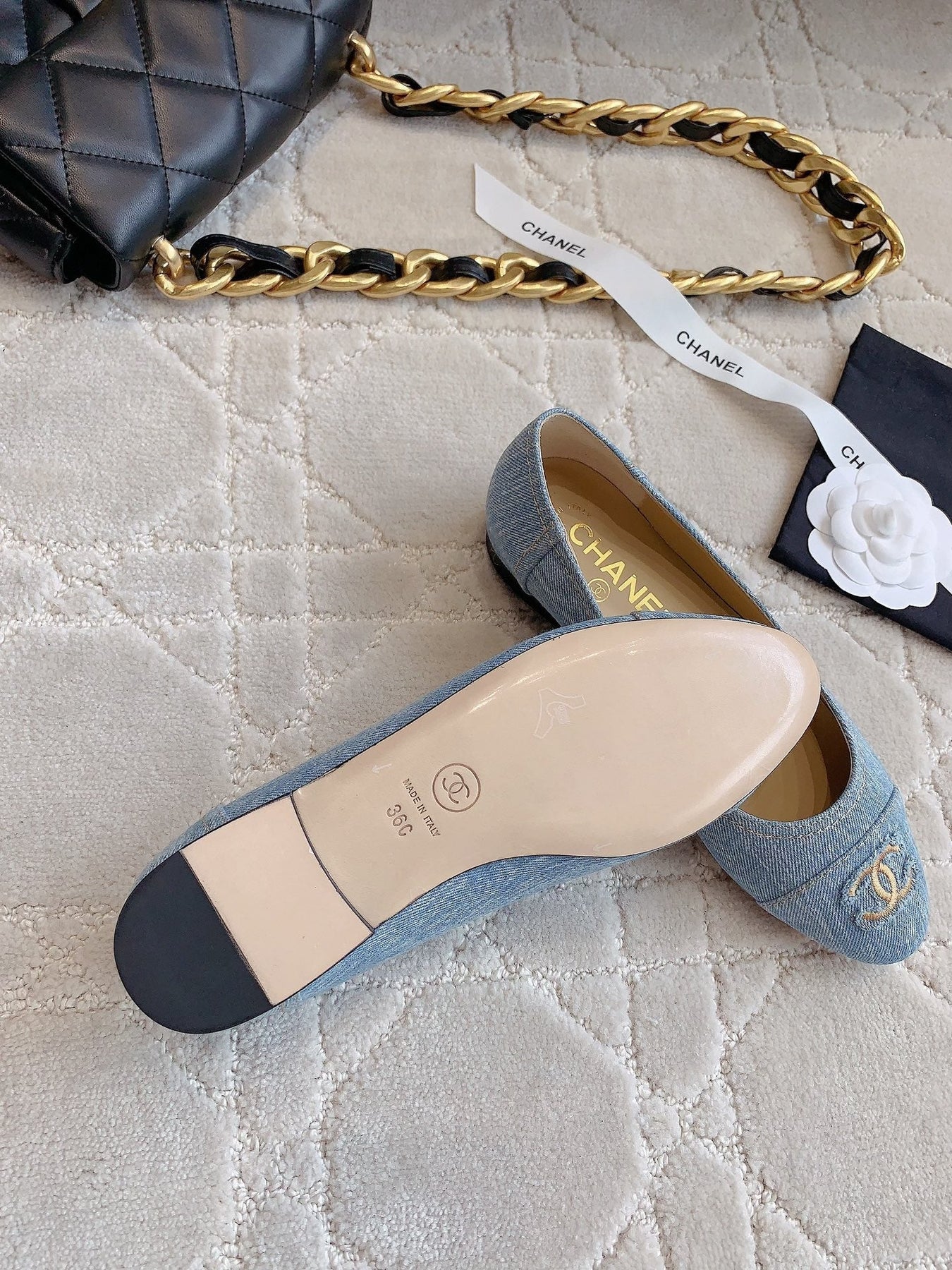 BALLET FLATS IN LIGHT BLUE DENIM