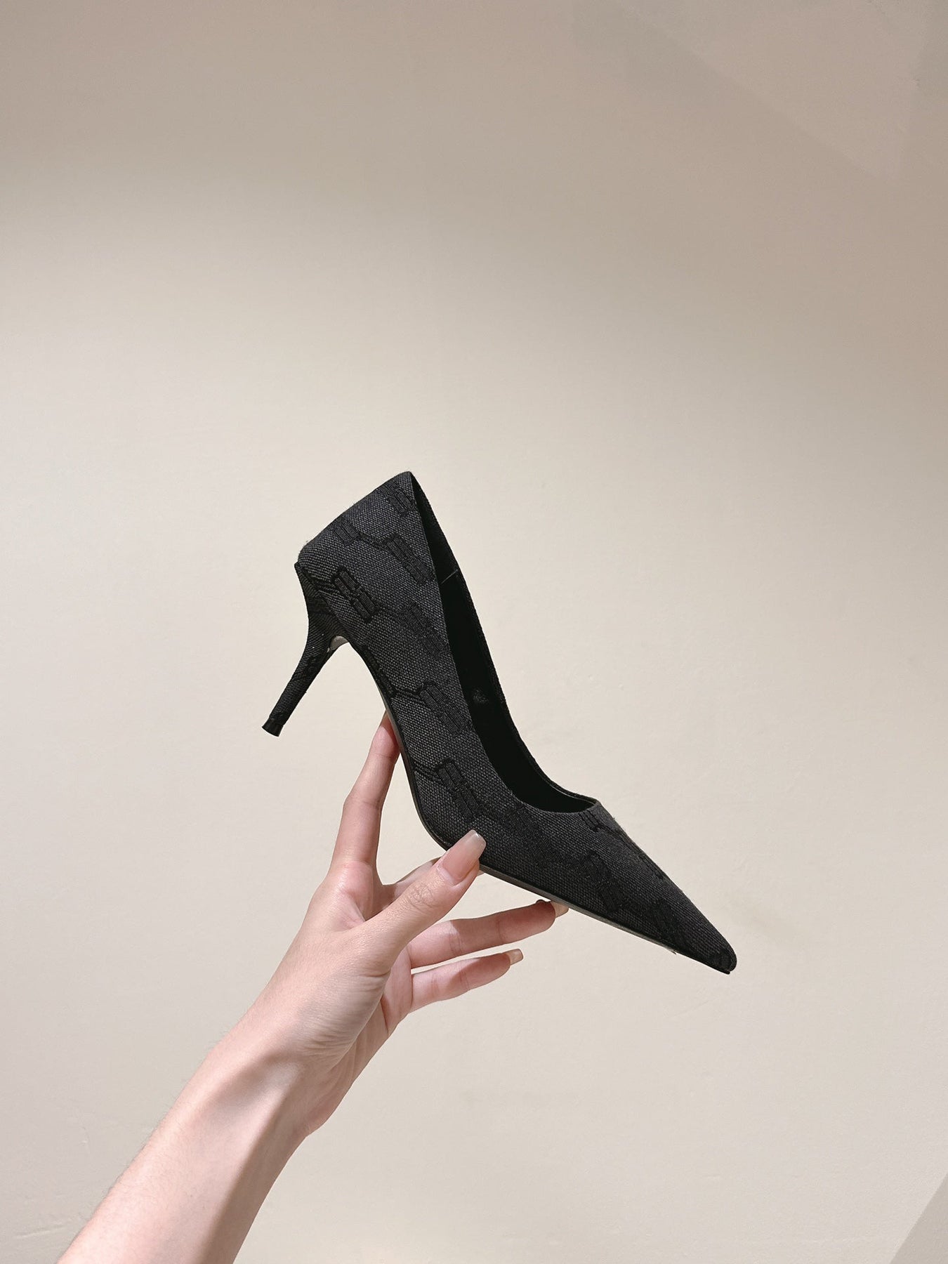 POINTED HIGH PUMPS IN BLACK MONOGRAM JACQUARD FABRIC