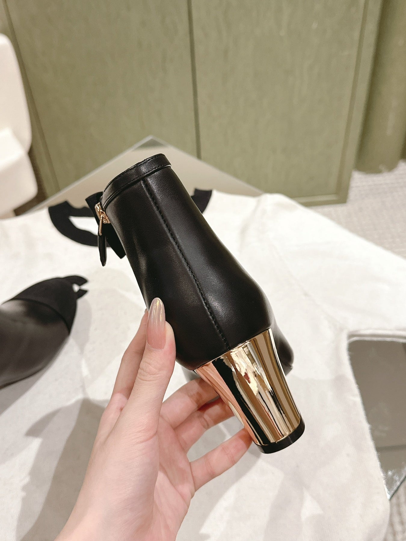 CC SHORT BOOST BLACK PURE LAMBSKIN