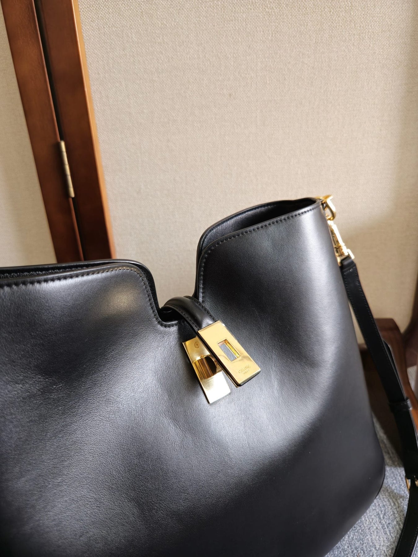 MEDIUM CAMILLE 16 SOFT BAG 36 BLACK IN SMOOTH CALFSKIN