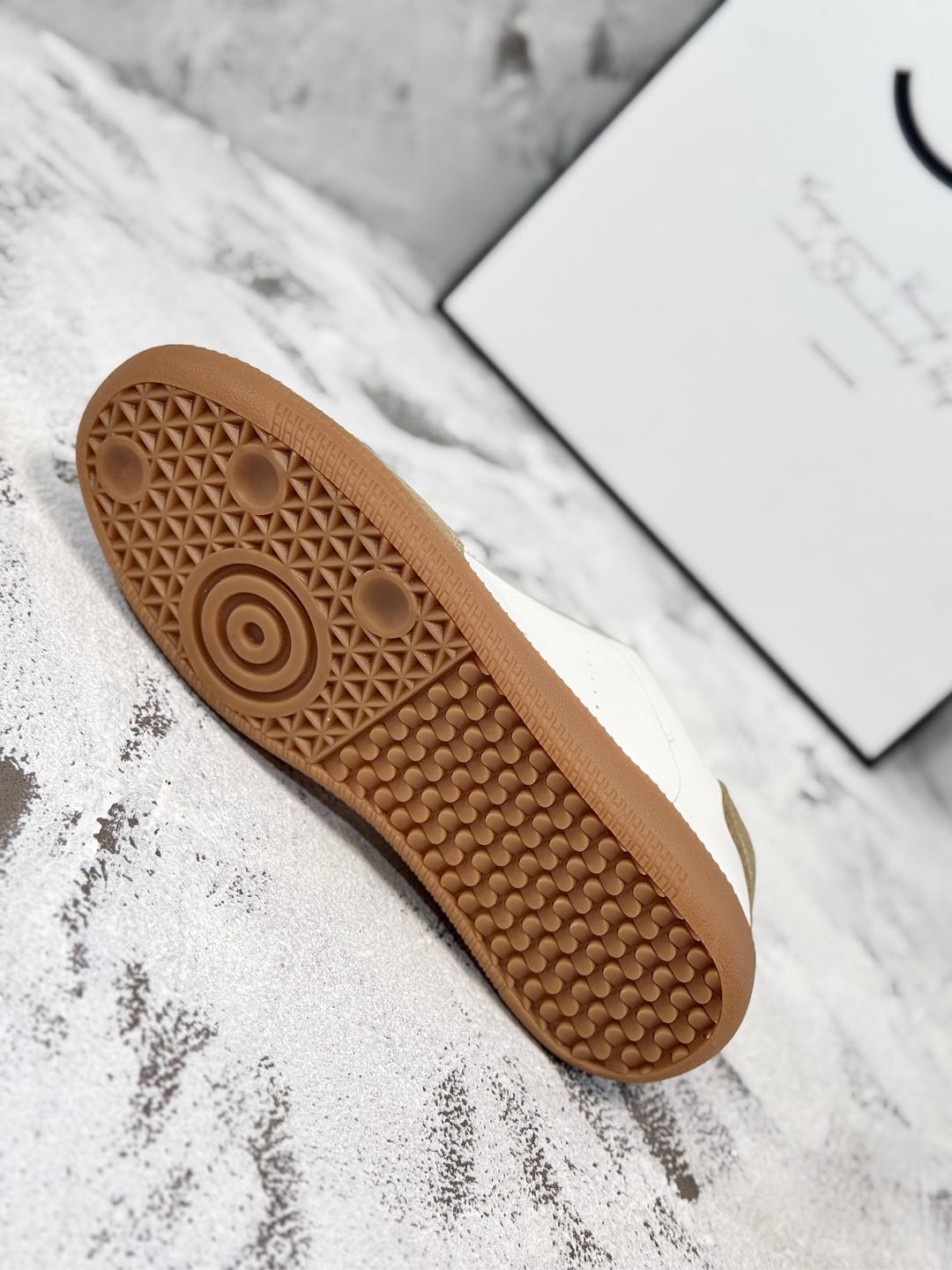 RETRO SNEAKERS IN WHITE LAMBSKIN MIX PEANUT SUEDE