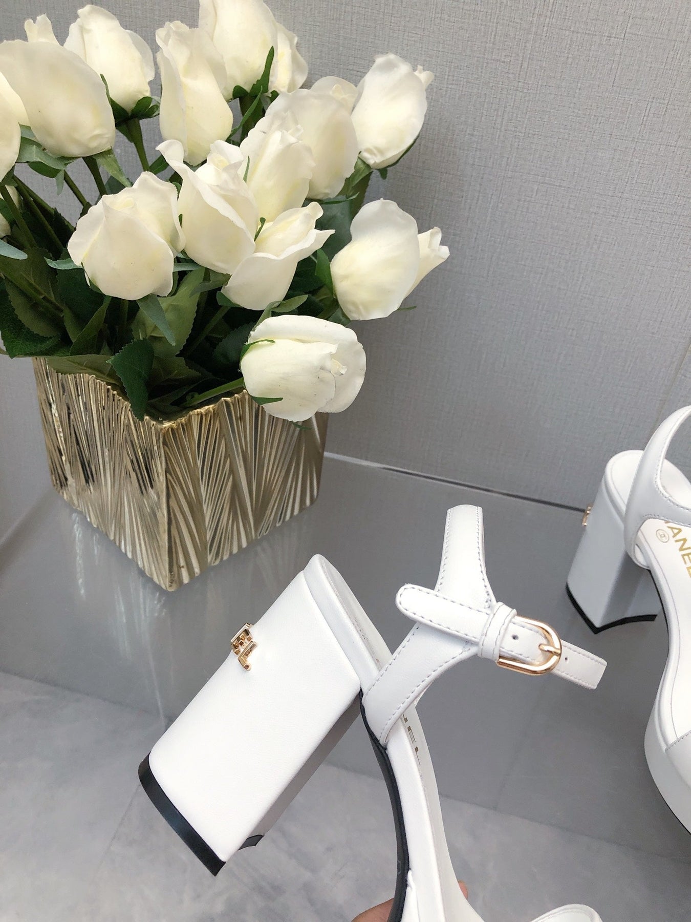 BLOCK HEEL 9 CM SANDAL IN WHITE LAMBSKIN