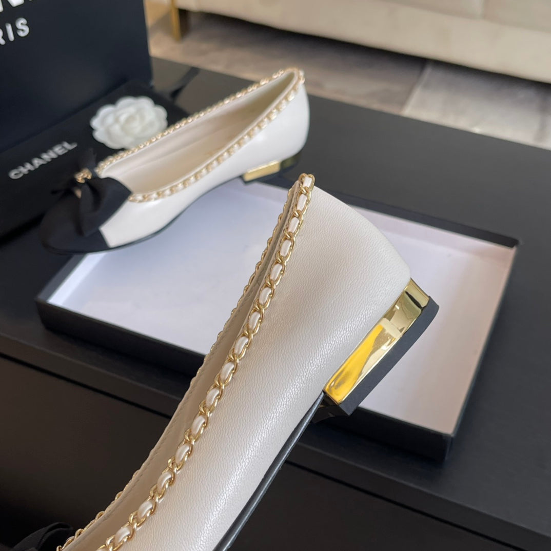 BALLET FLAT WHITE CALFSKIN AND FABRIC