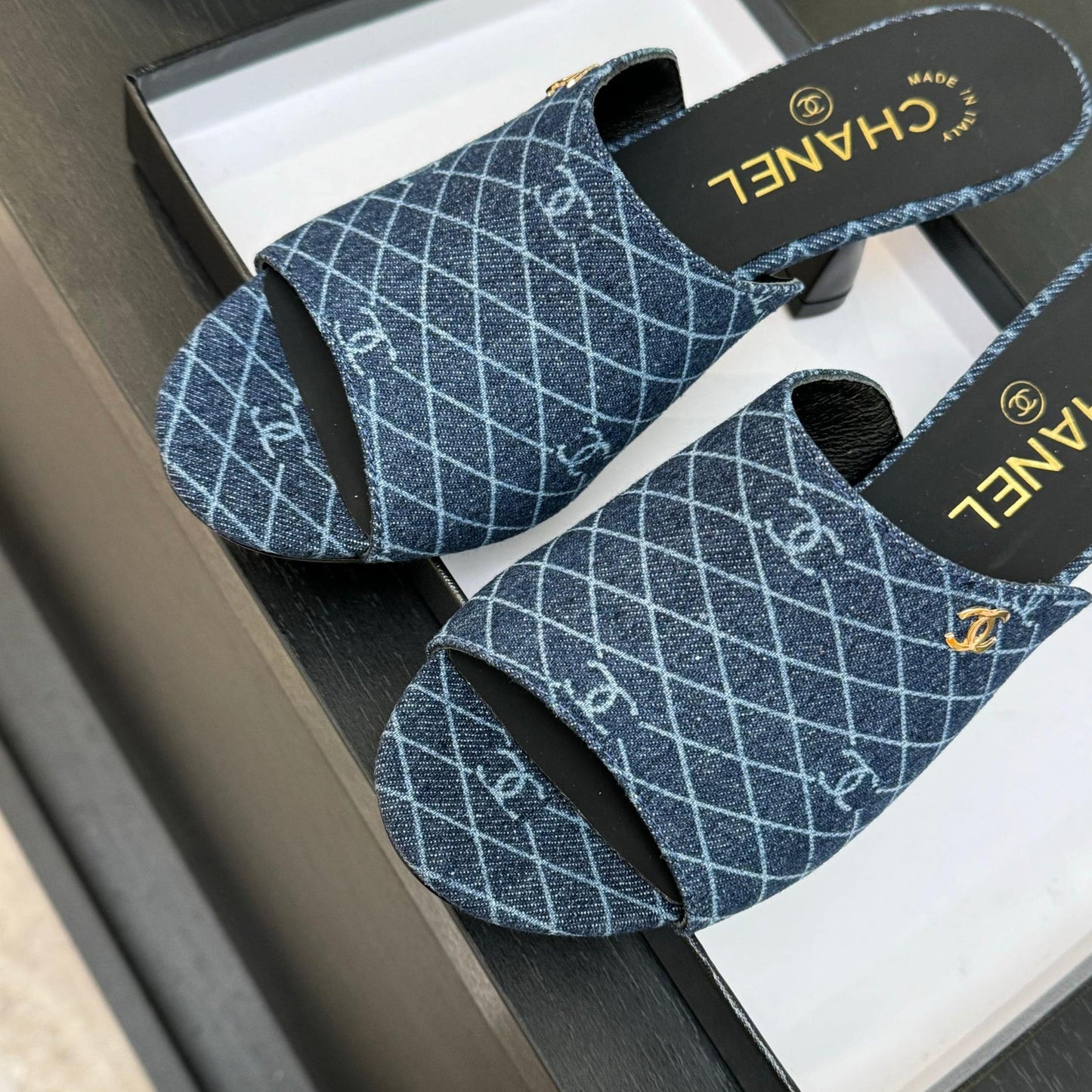 PEEP TOE MULE 85MM IN BLUE DENIM CHECKERED AND LOGO