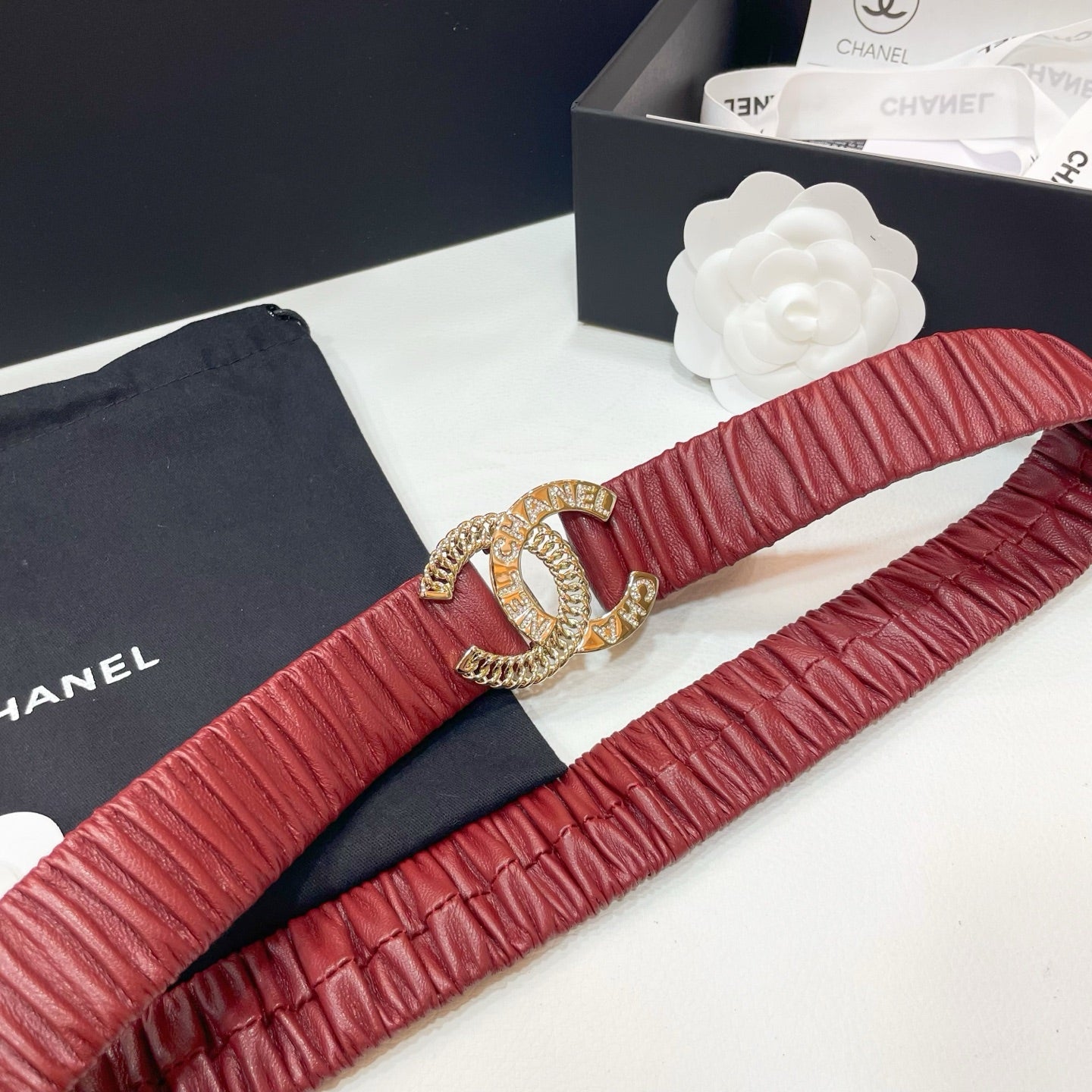 DOUBLE CC 30MM STRETCH BELT IN RED CALFSKIN GOLD CHAIN BUCKLE CRYSTAL LOGO