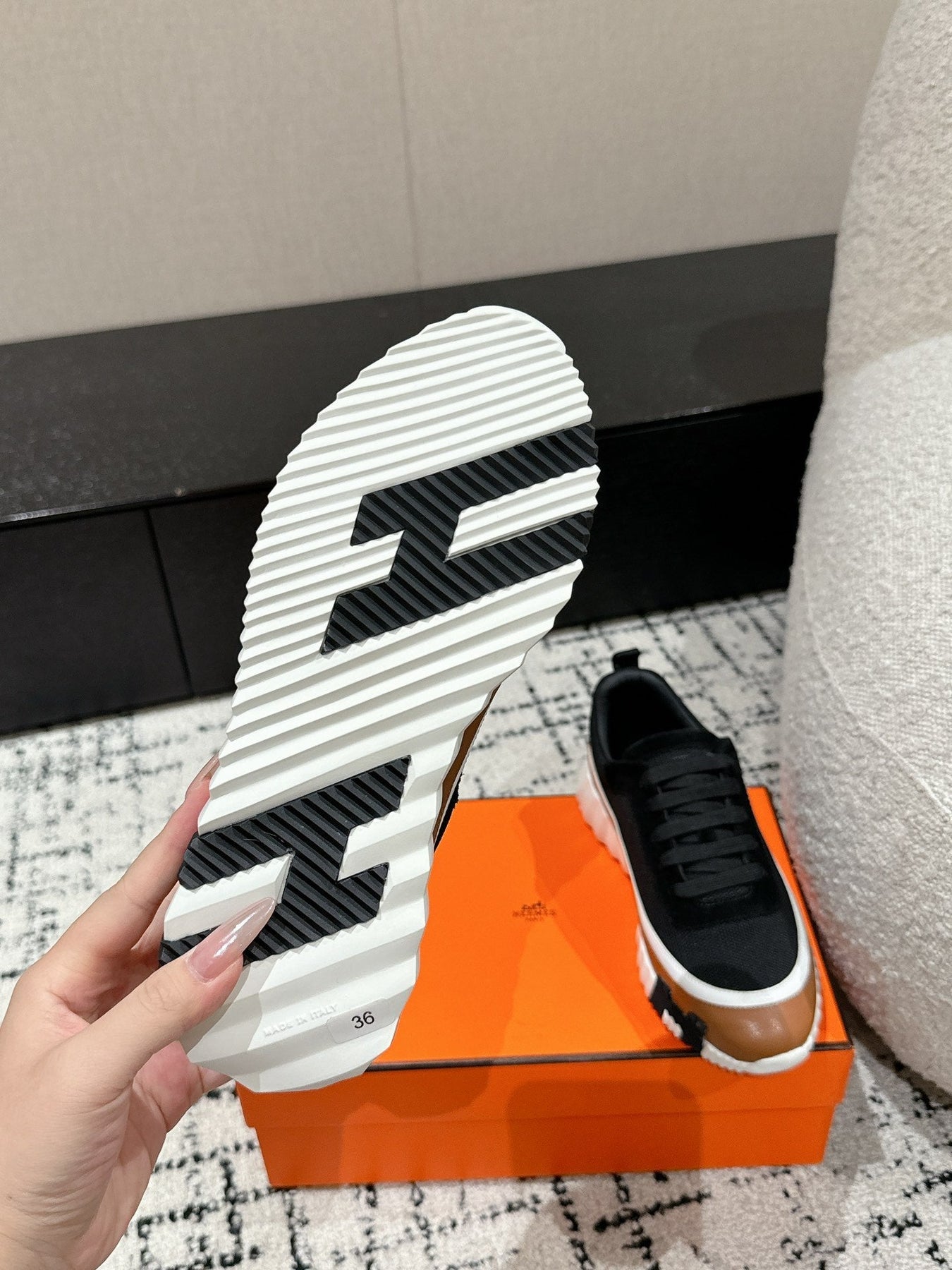 BOUNCING SNEAKER IN BRONZE BROWN CALFSKIN AND BLACK FABRIC