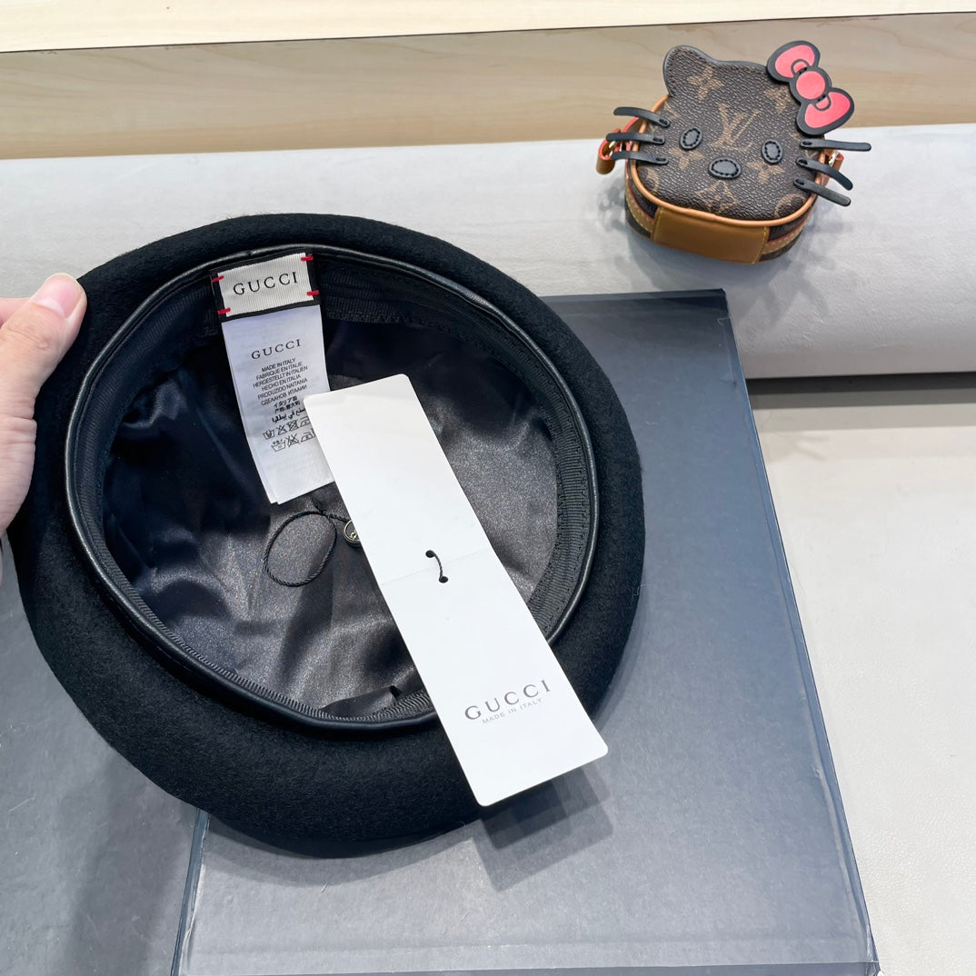 BERET HAT IN BLACK WOOL 406886