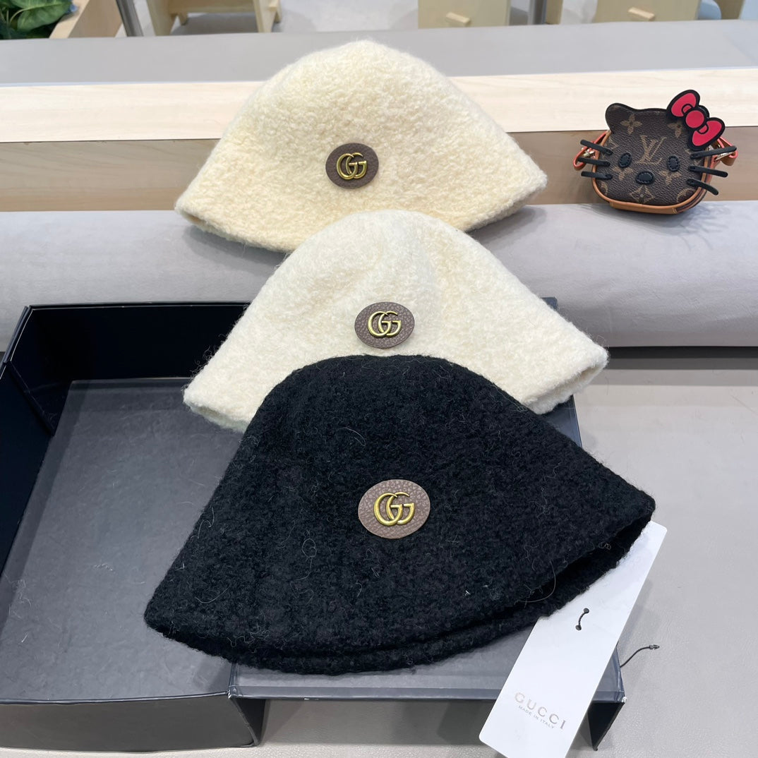 BUCKET HAT WHITE CREAM 418096