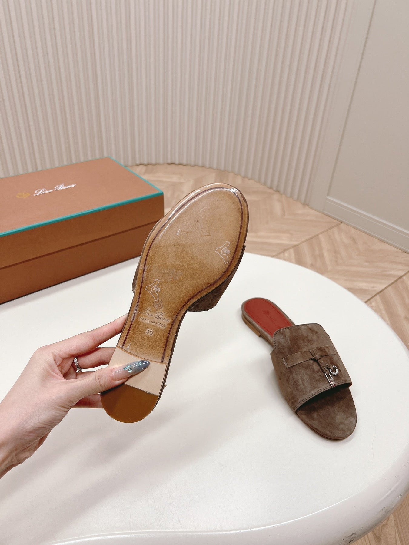 LP SUMMER CHARMS SANDALS IN ASH BROWN SUEDE