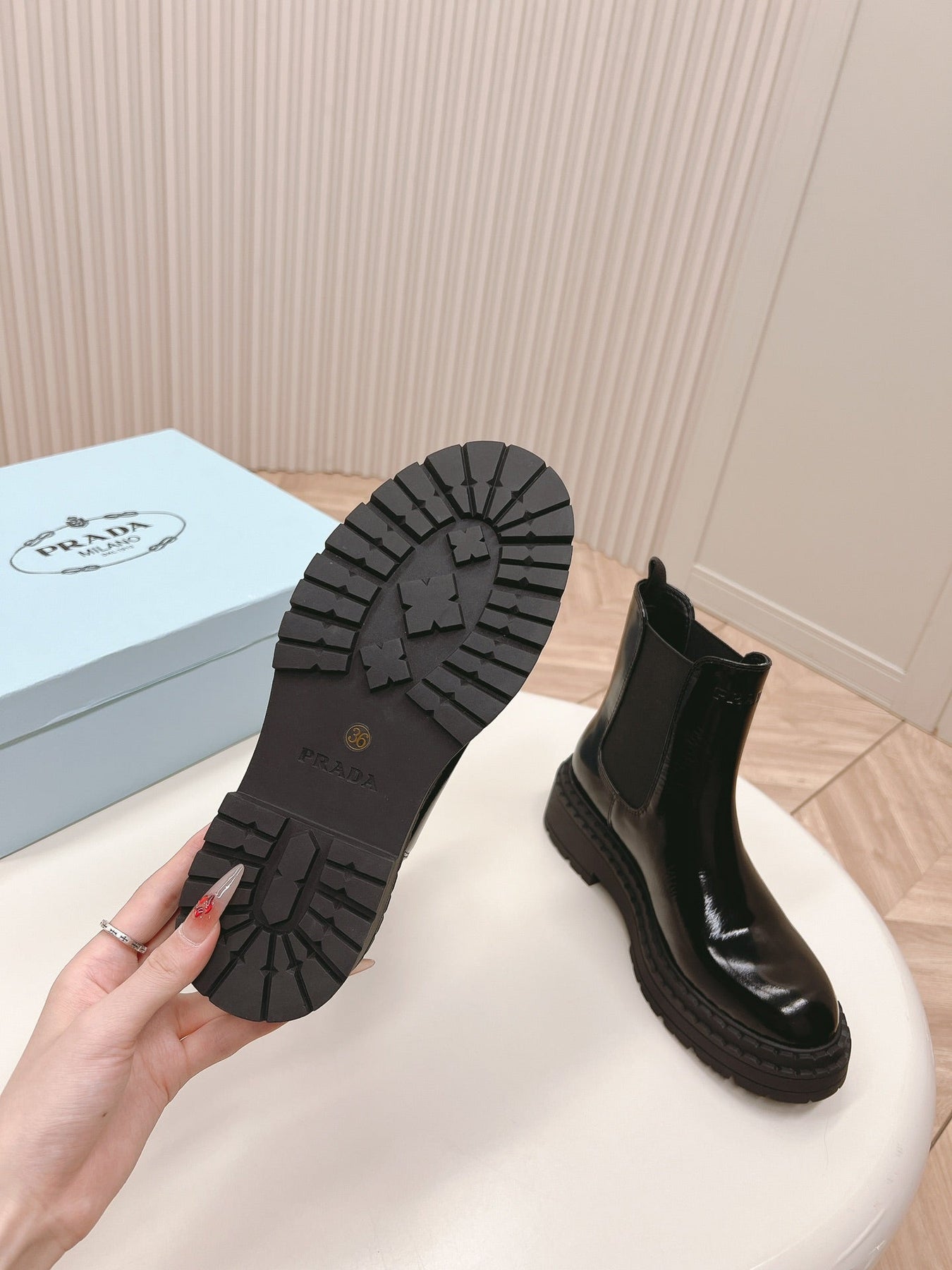 PRA BRUSHED BOOTIES GLOSSY BLACK CALFSKIN